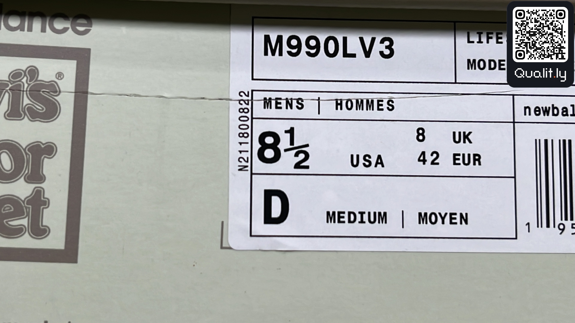 Sneakers QC photo 2 of 6