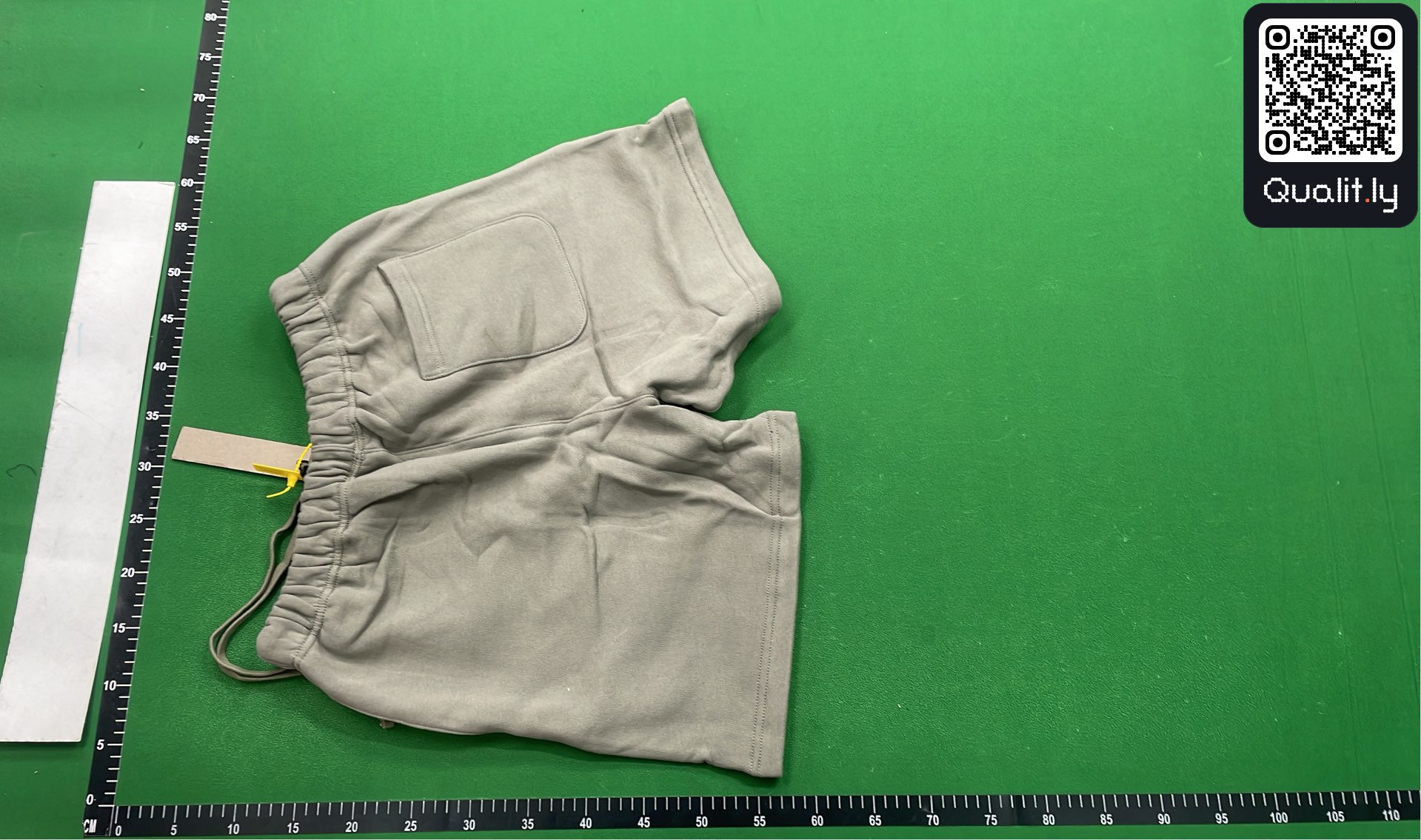 短裤 QC 照片 3 / 12