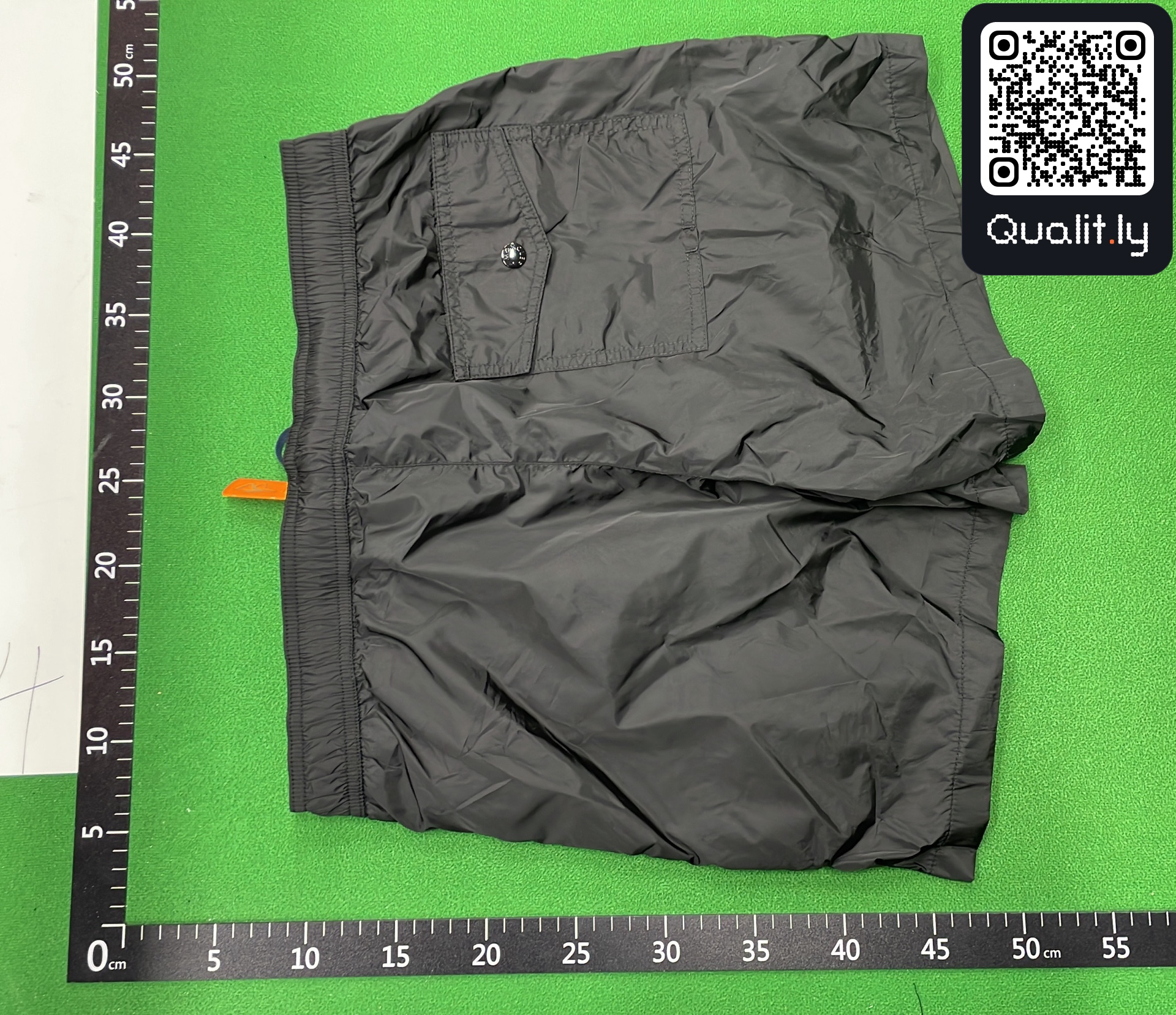 Shorts QC photo 3 of 14