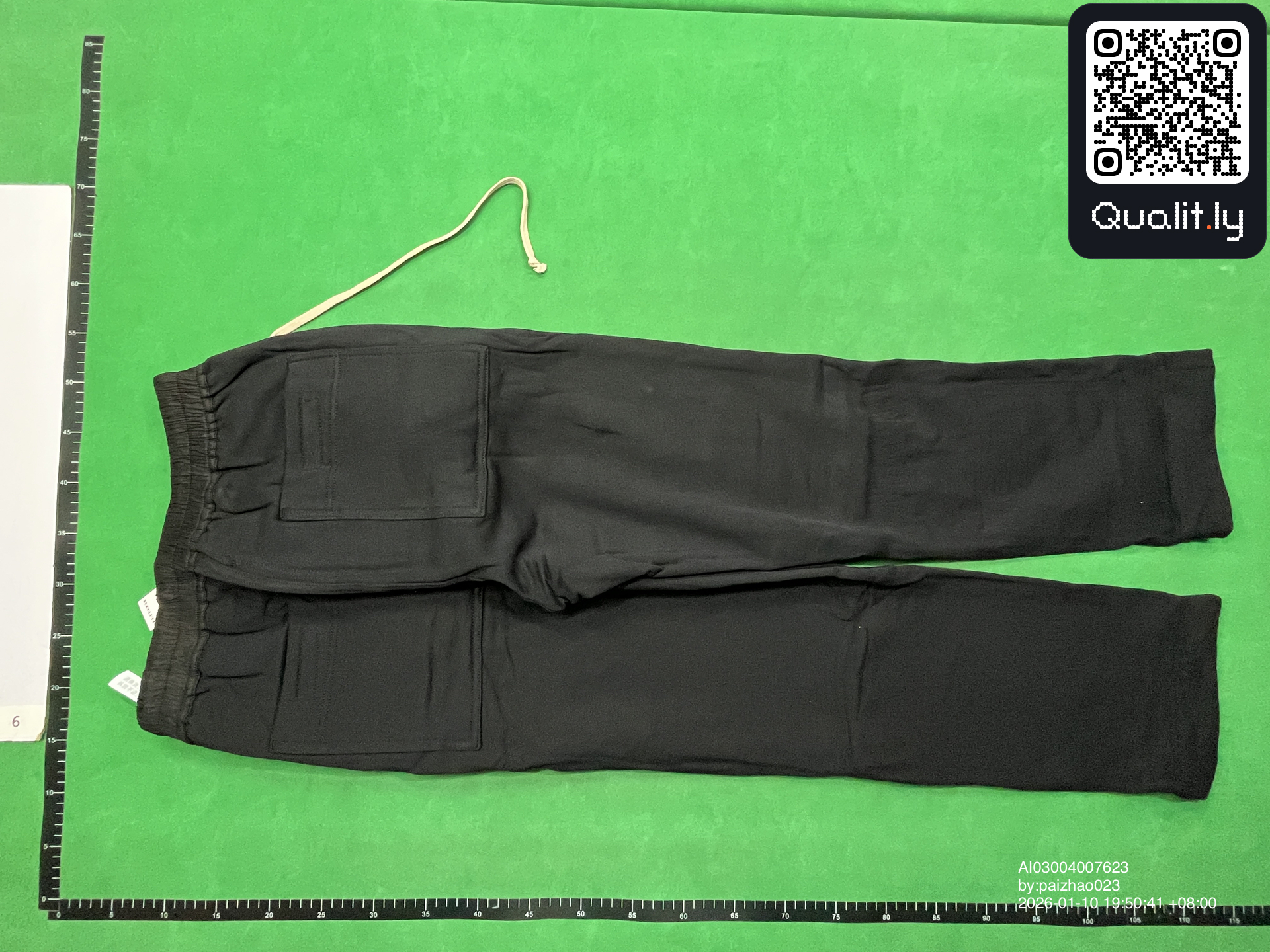 Pants QC photo 3 of 30