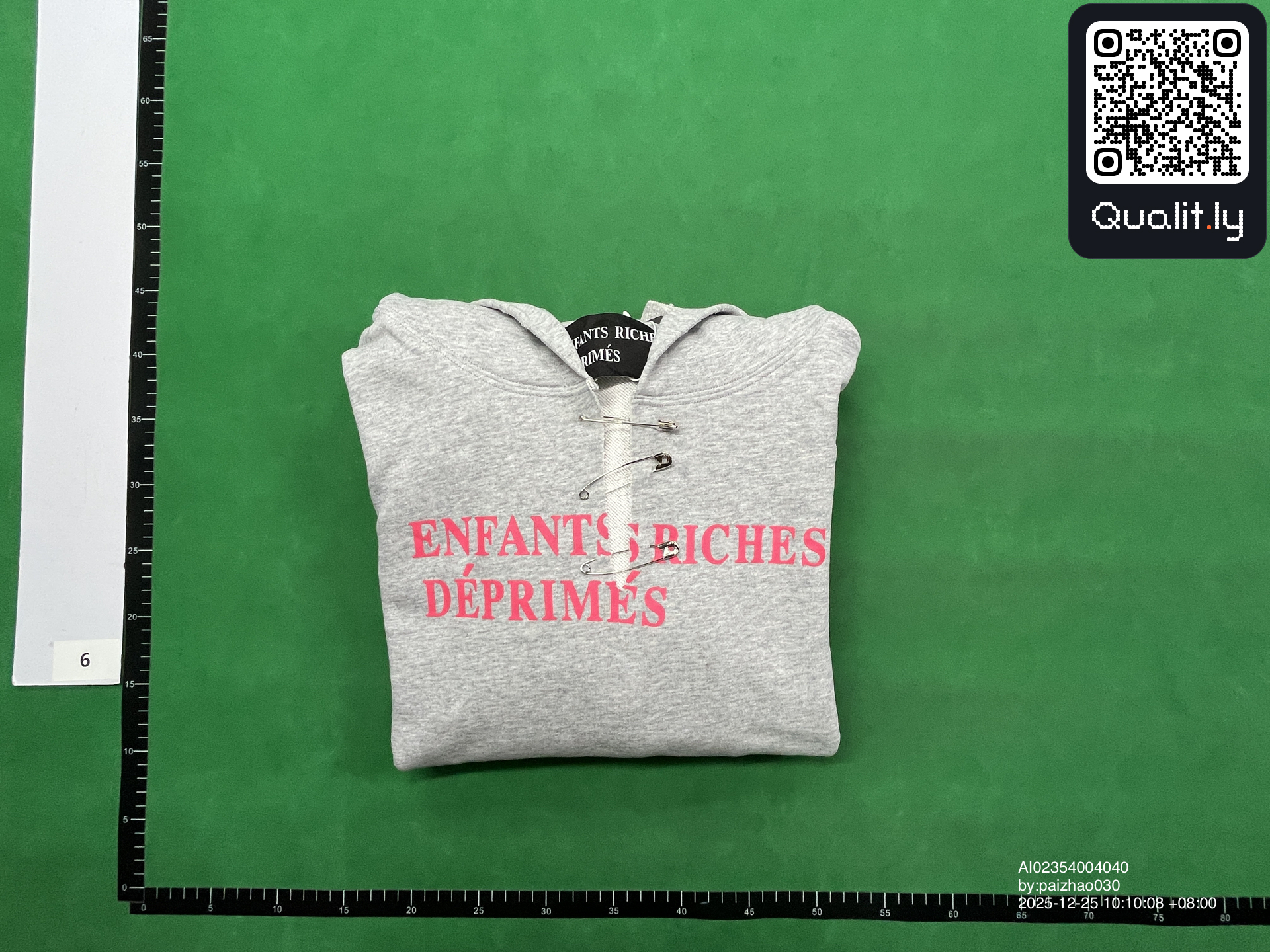 Hoodie QC photo 1 of 4