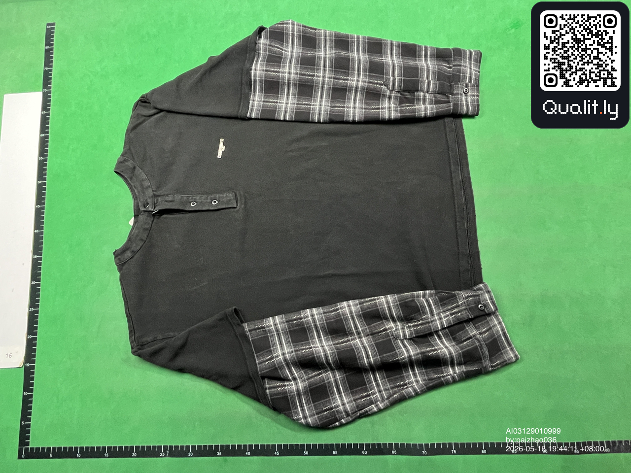 Sweater QC photo 3 of 4