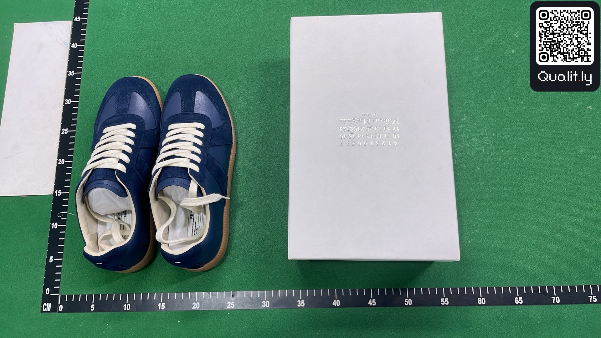 Sneakers — QC-foto 1 van 12