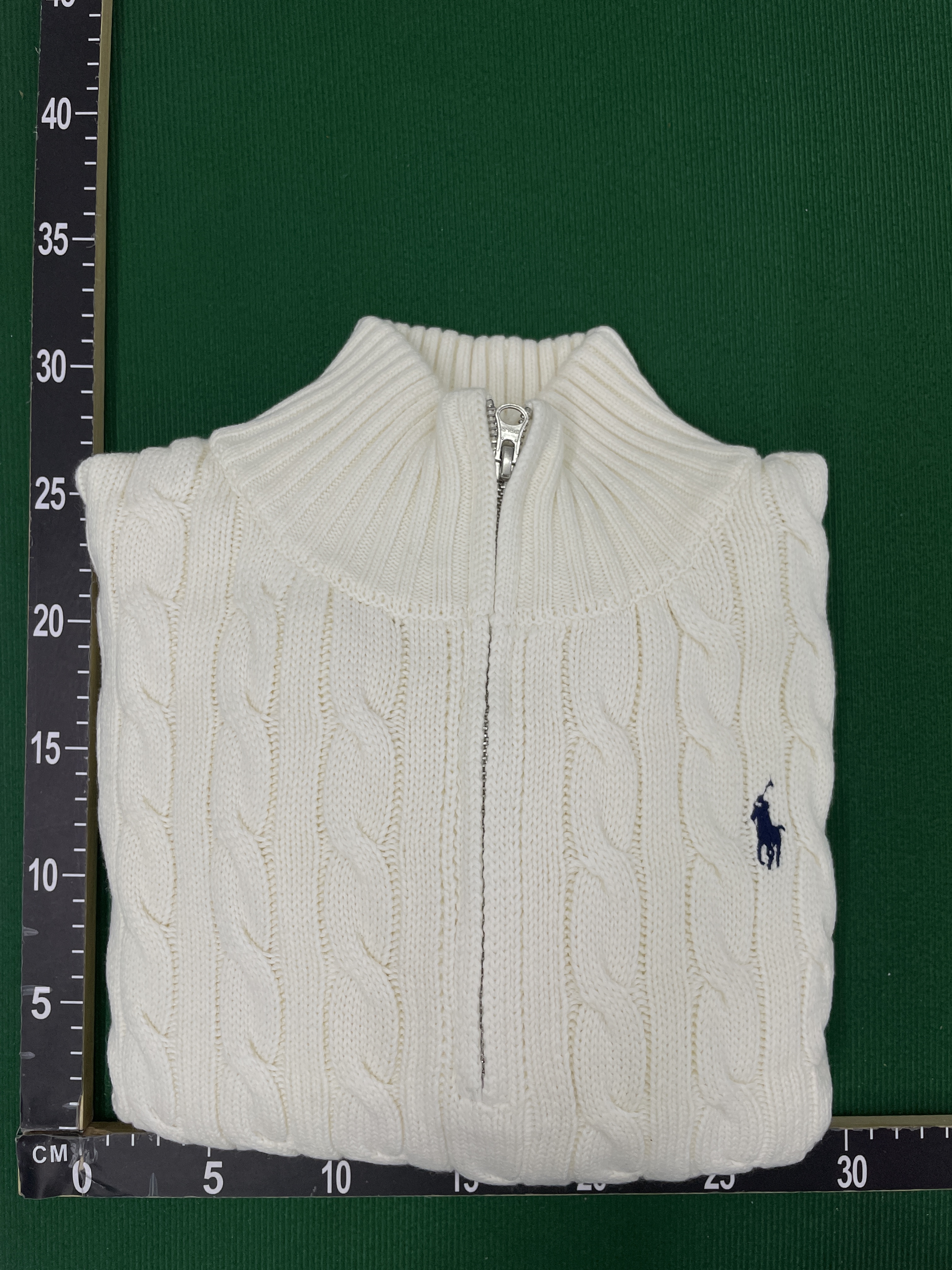 Sweater QC photo 1 of 5