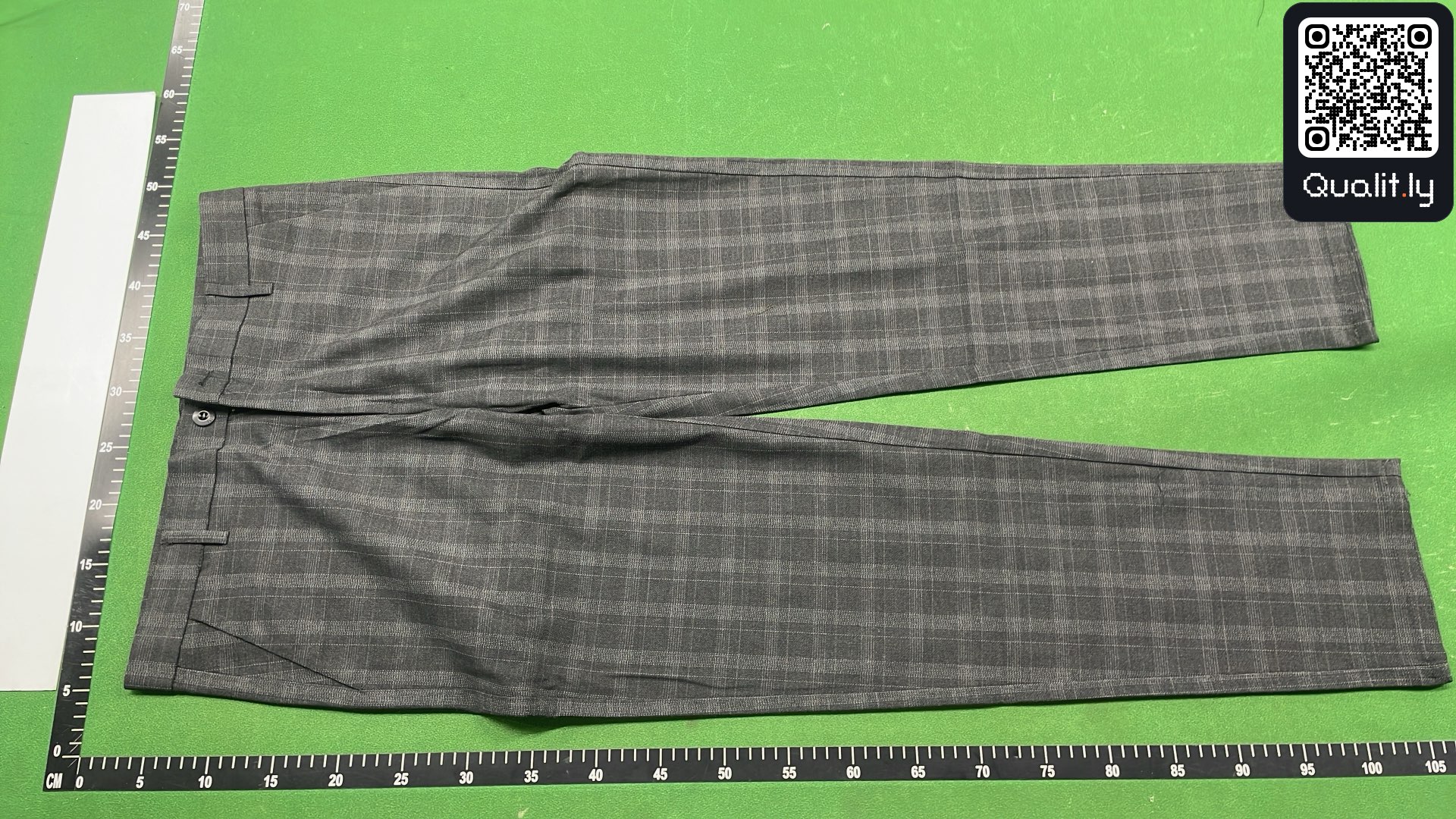Byxor — QC-foto 2 av 4