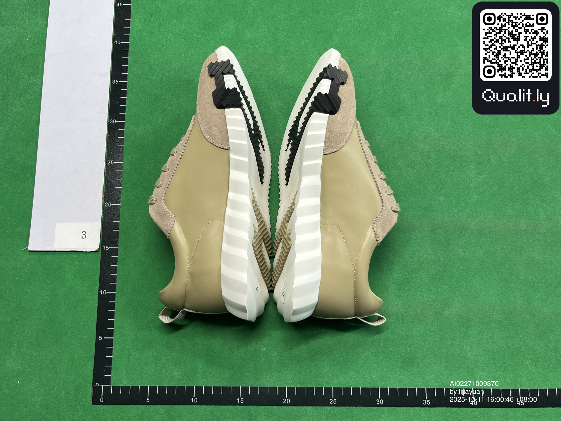 Sneakers — QC-foto 3 av 104