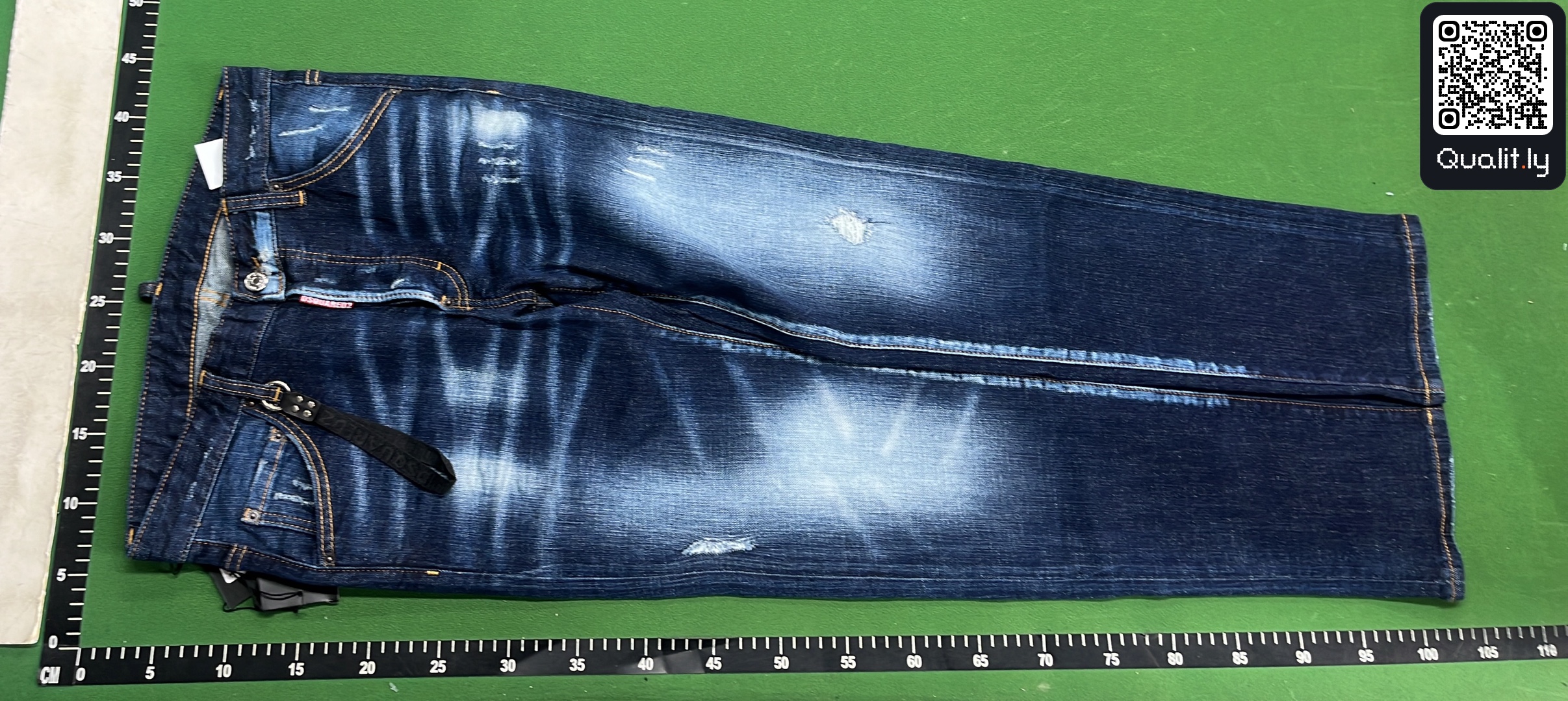 Jeans — QC-Foto 2 von 24