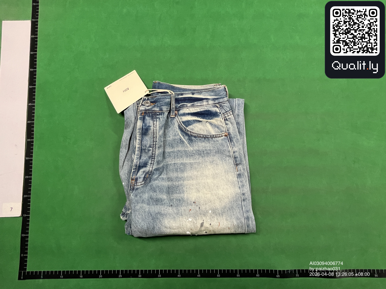 Jeans — QC-foto 1 av 26
