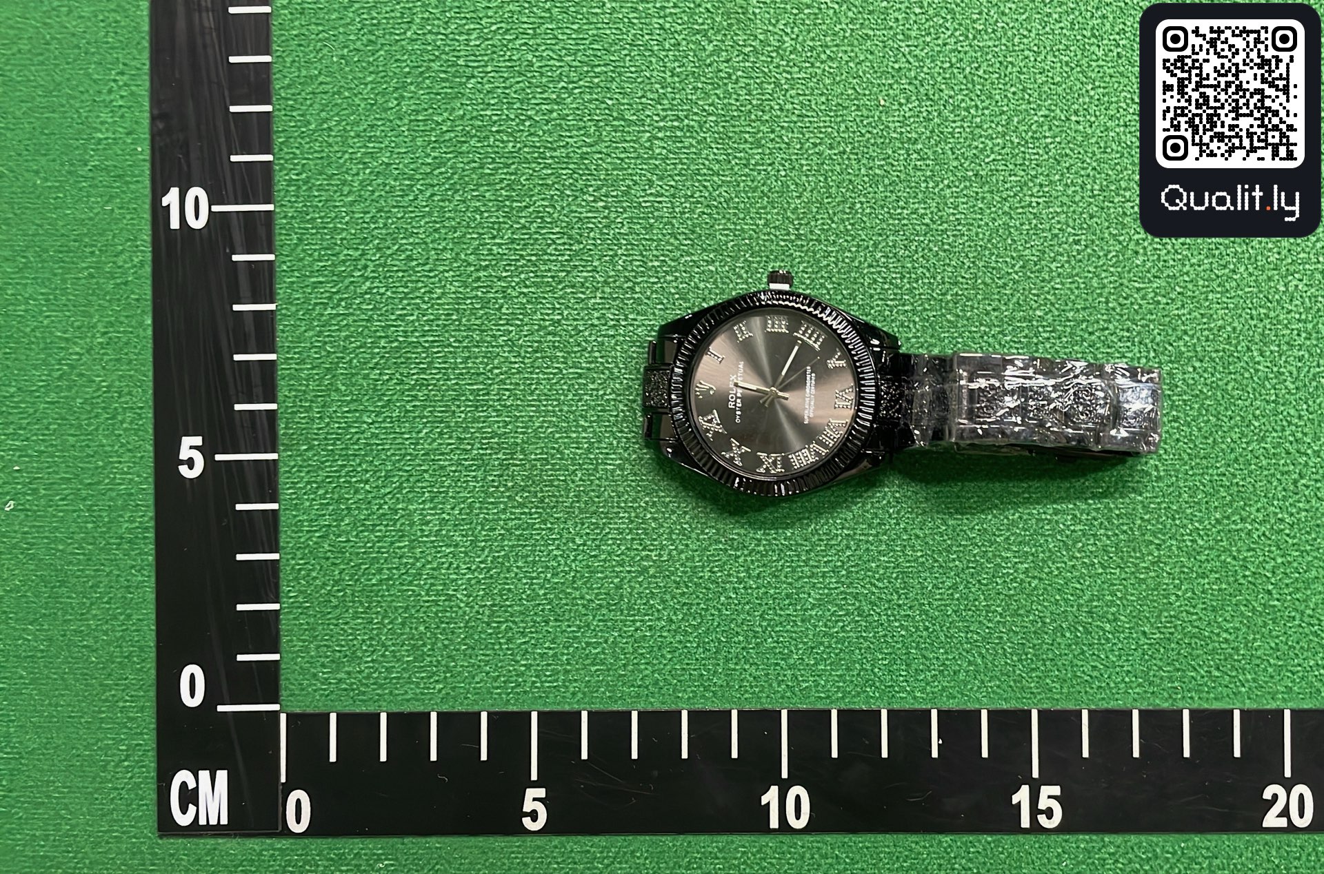 Horloge — QC-foto 1 van 3