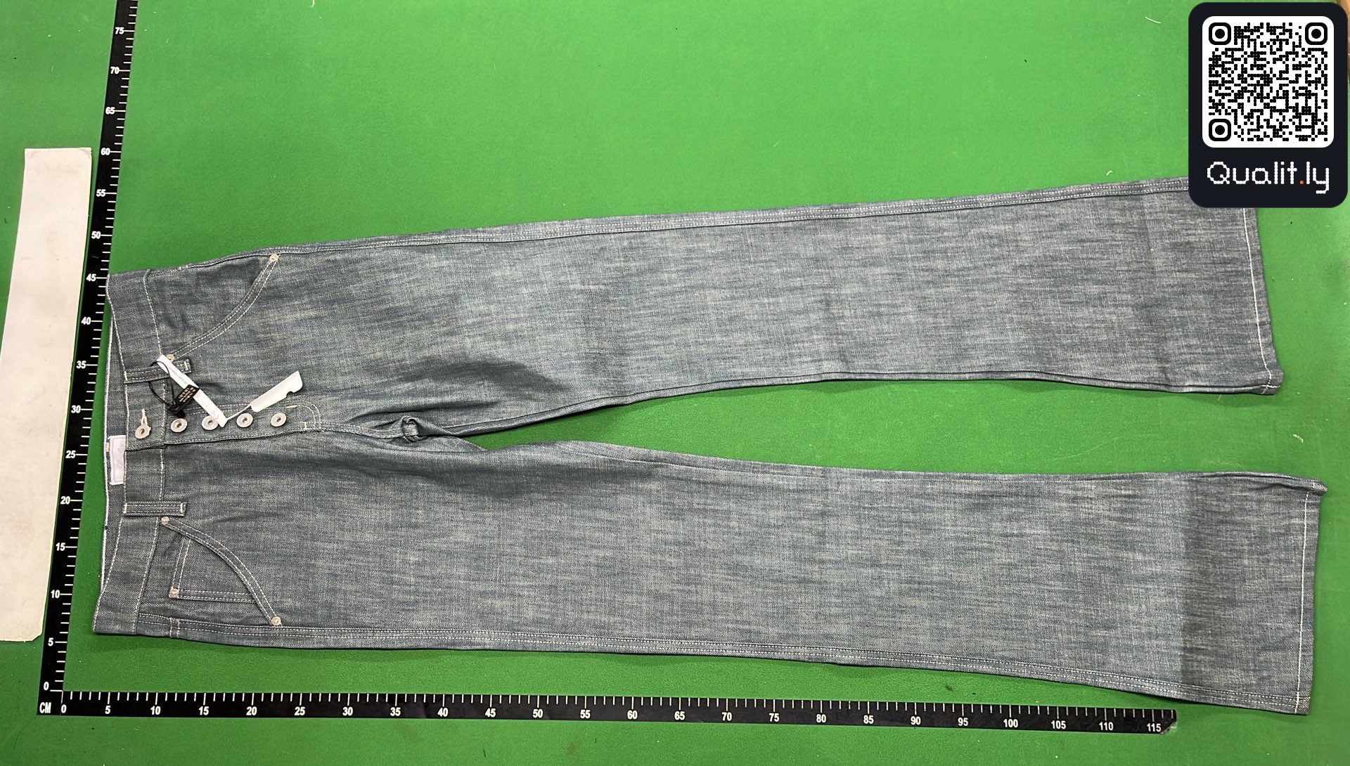 Jeans — QC-foto 2 av 22