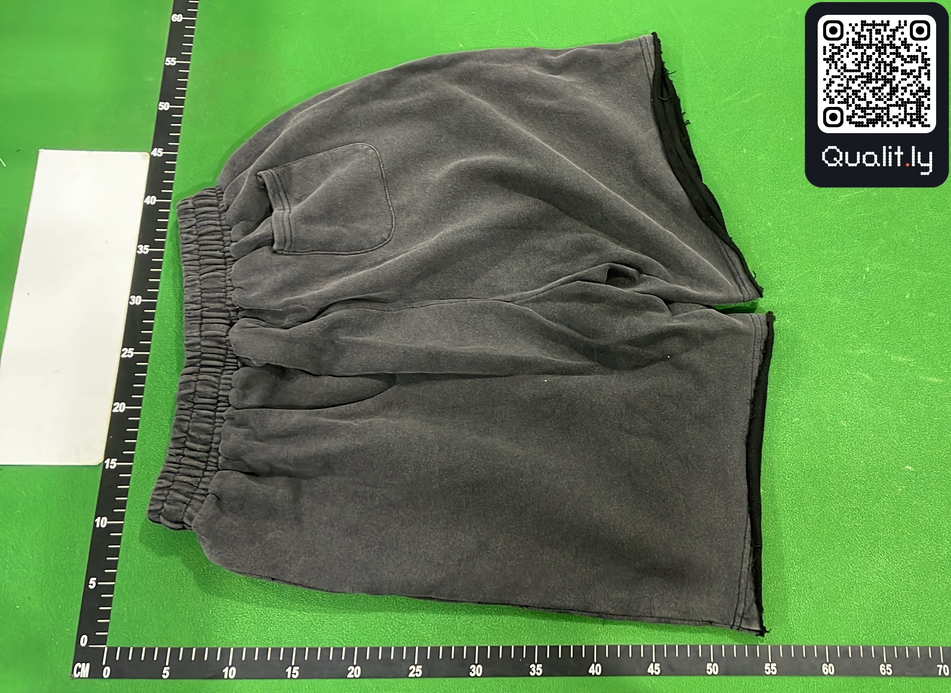 Shorts QC photo 3 of 12