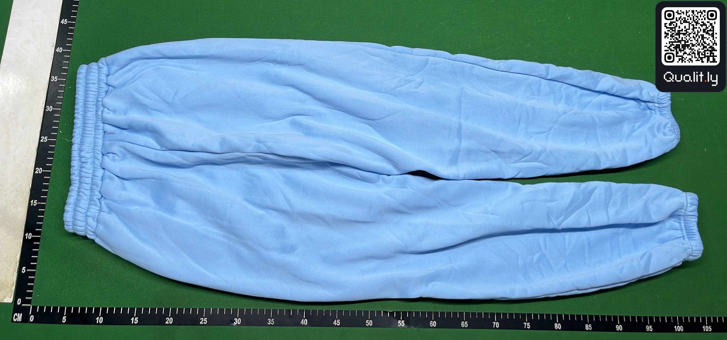 Pantaloncini — foto QC 3 di 230