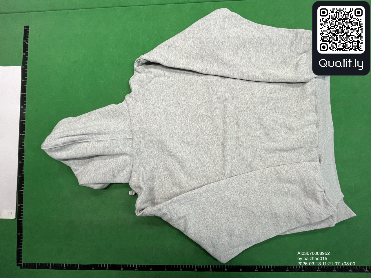 Sweat à capuche — photo QC 3 sur 18