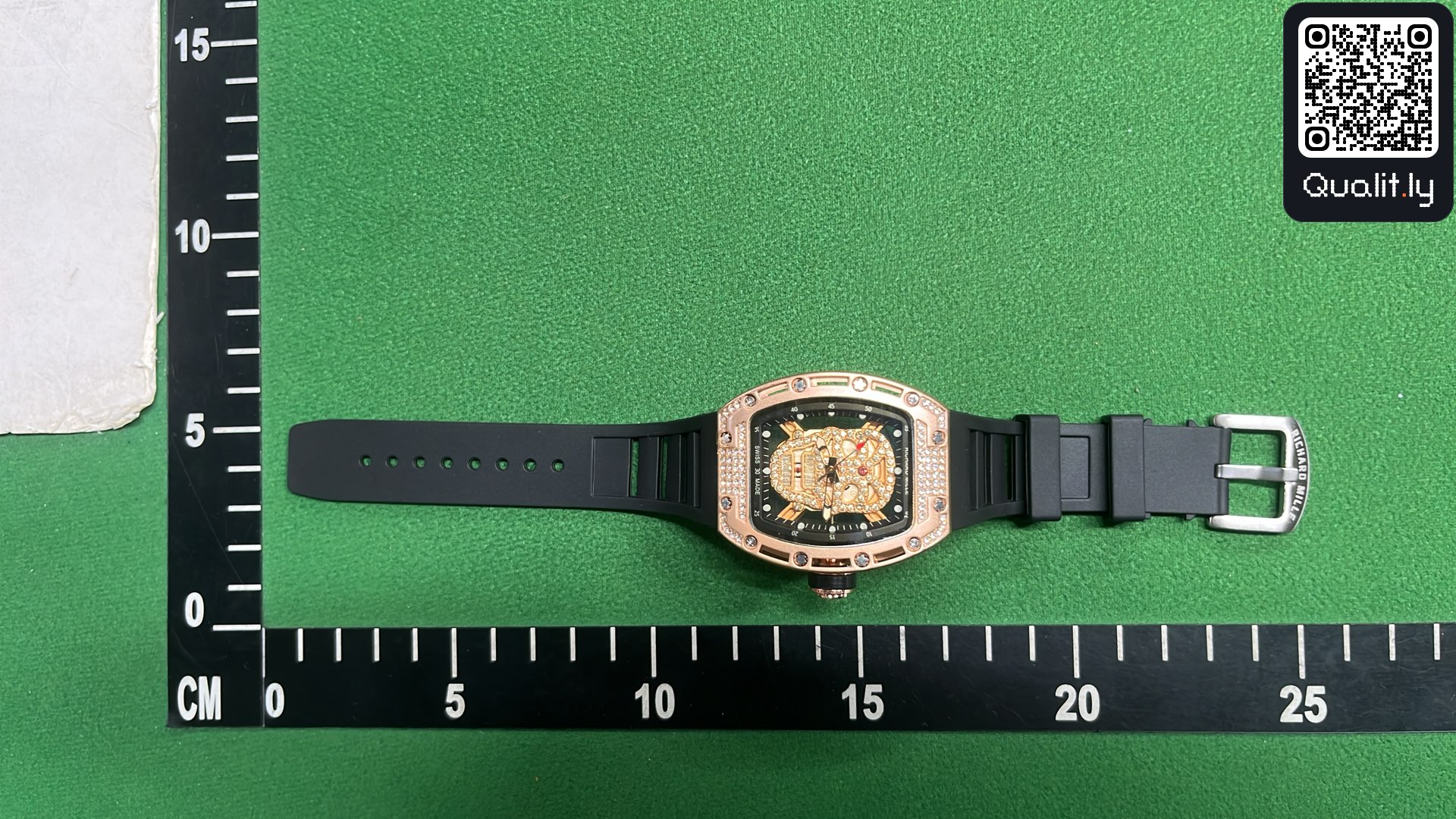 Montre — photo QC 1 sur 12