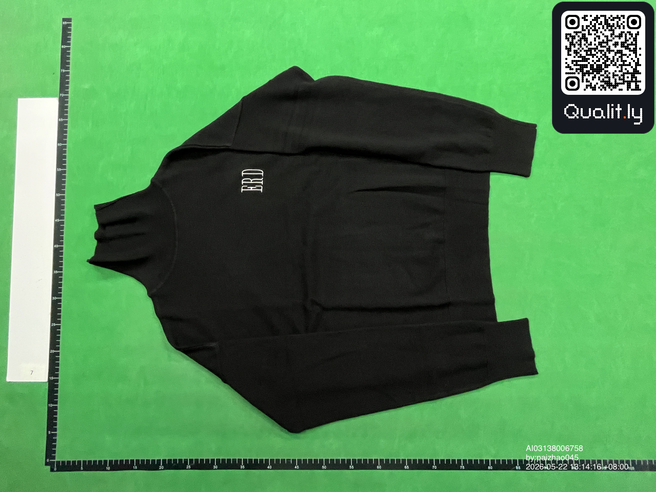 Pull — photo QC 3 sur 4