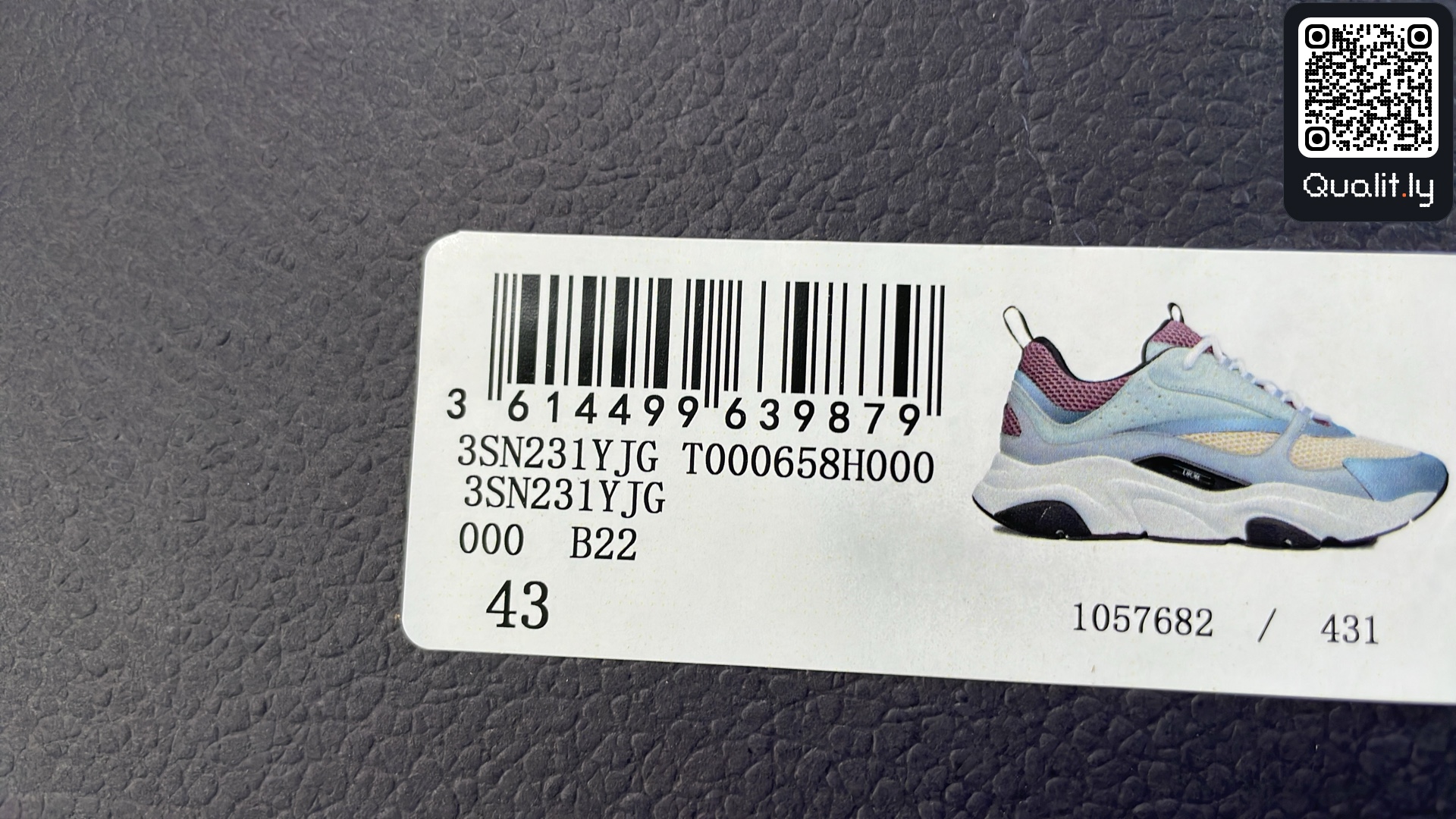 Sneakers — QC-foto 2 van 6