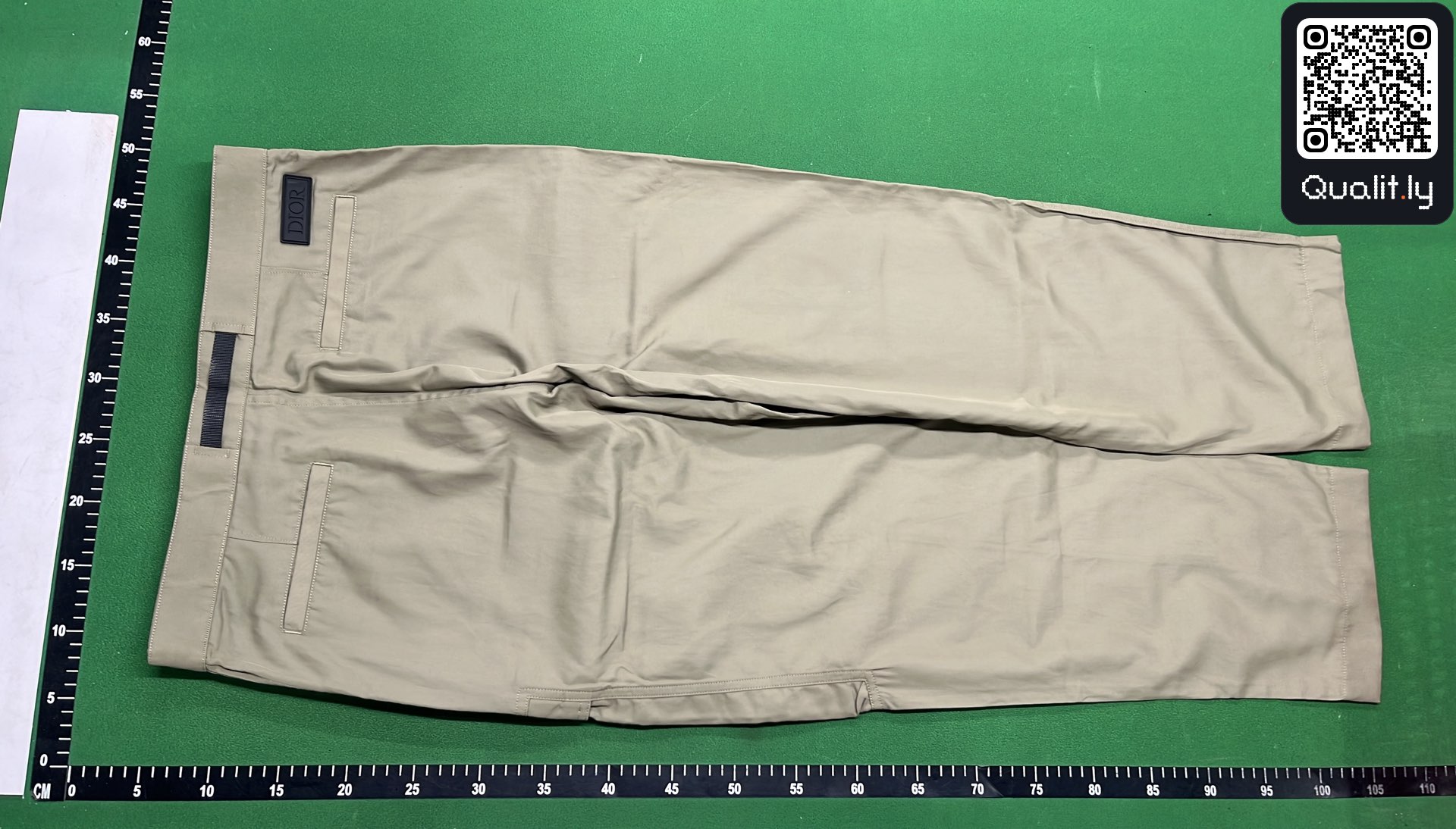 Pantaloni — foto QC 3 di 4