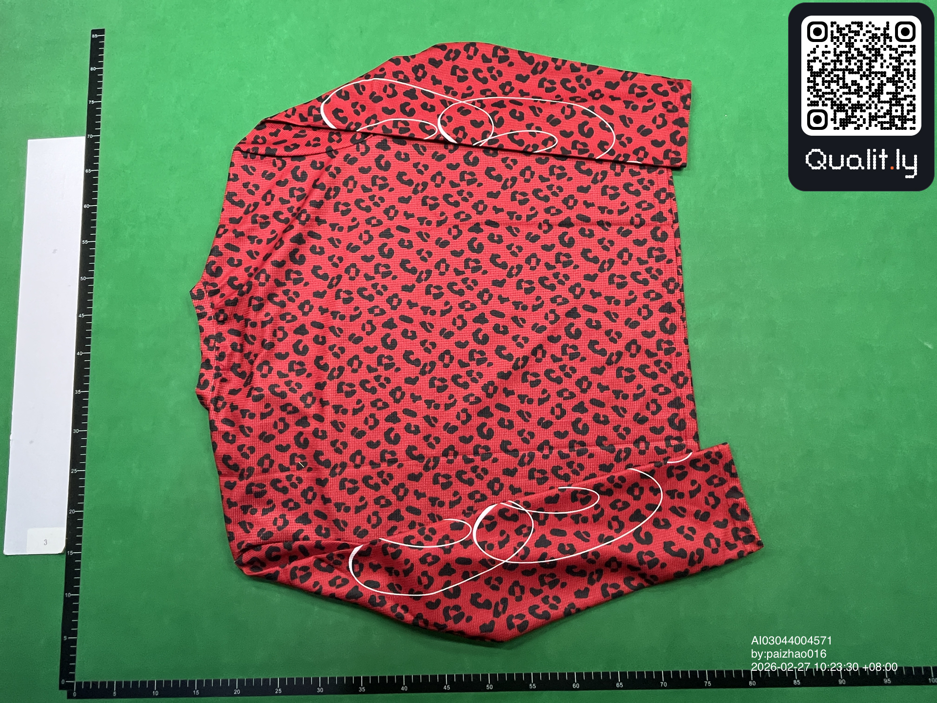 T-shirt — foto QC 2 de 4