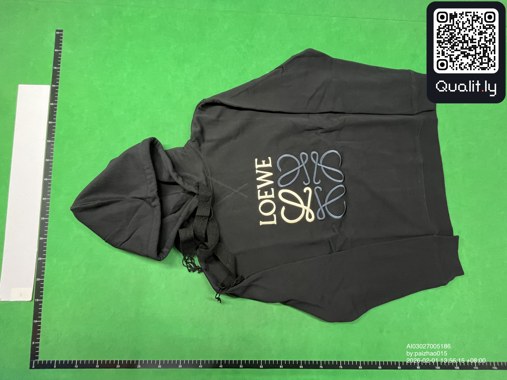 Hoodie QC photo 3 of 4