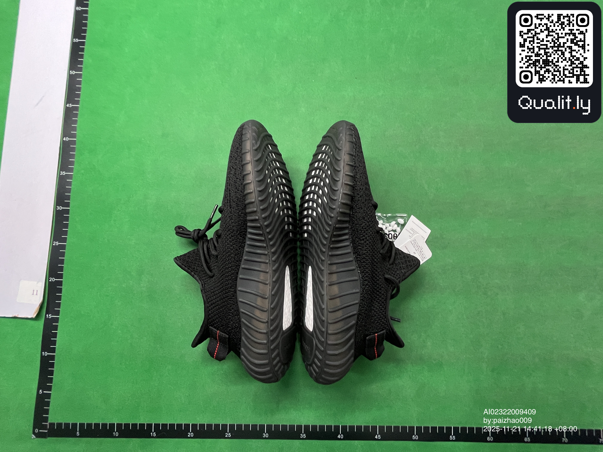 Sneakers QC photo 3 of 39