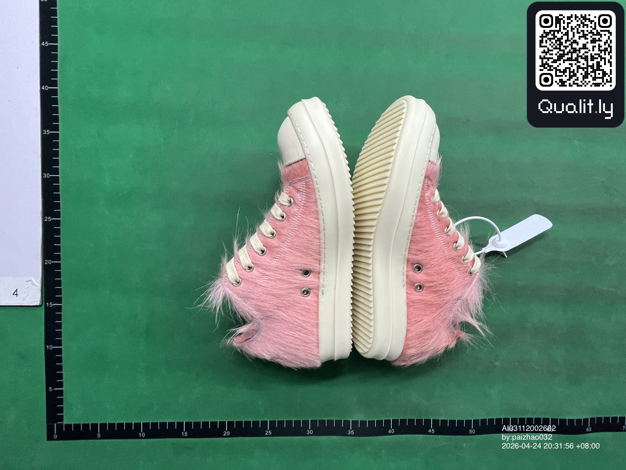 Sneaker — QC-Foto 3 von 6