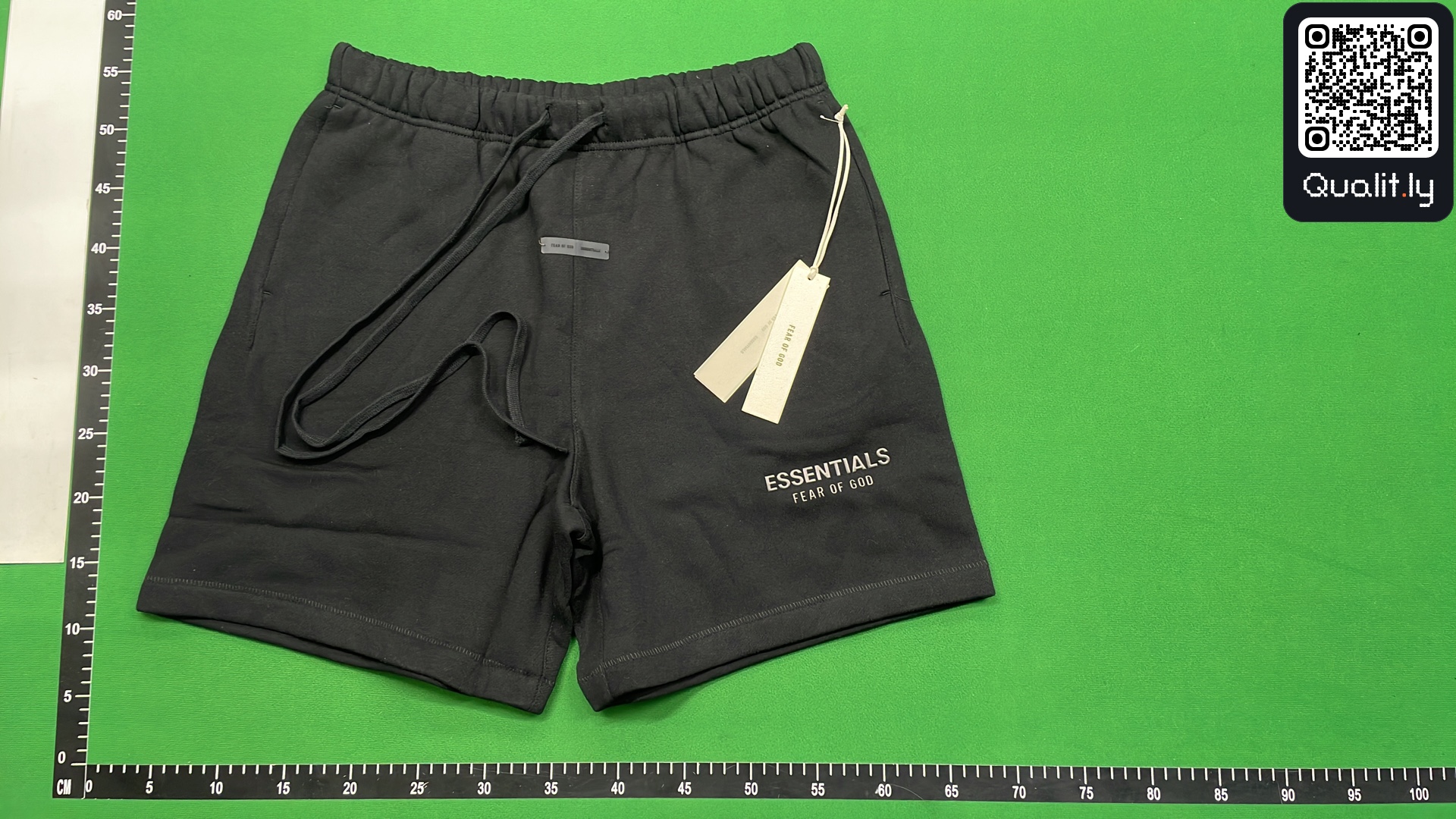 Shorts QC photo 2 of 171