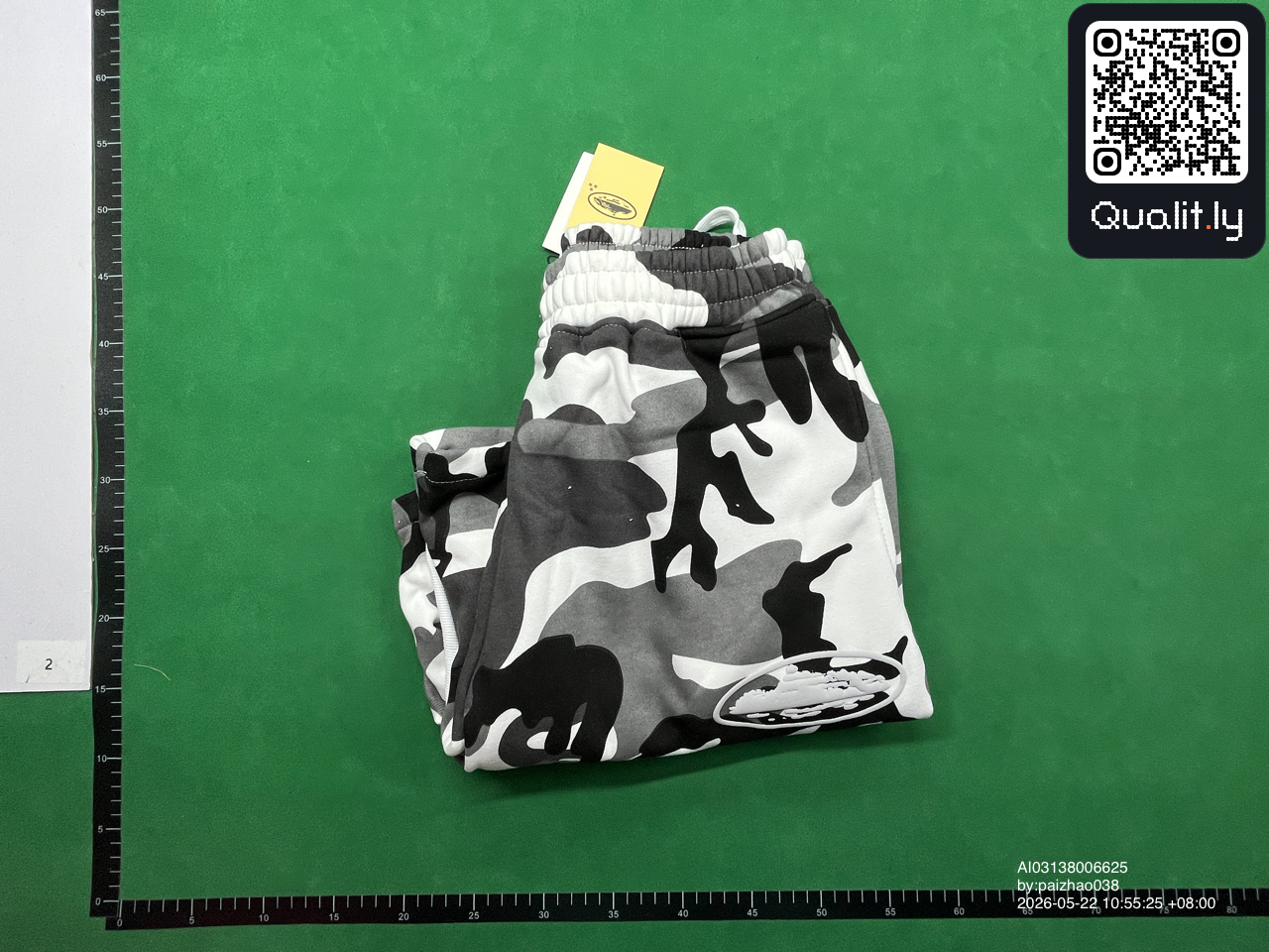 Bluza z kapturem — zdjęcie QC 1 z 10