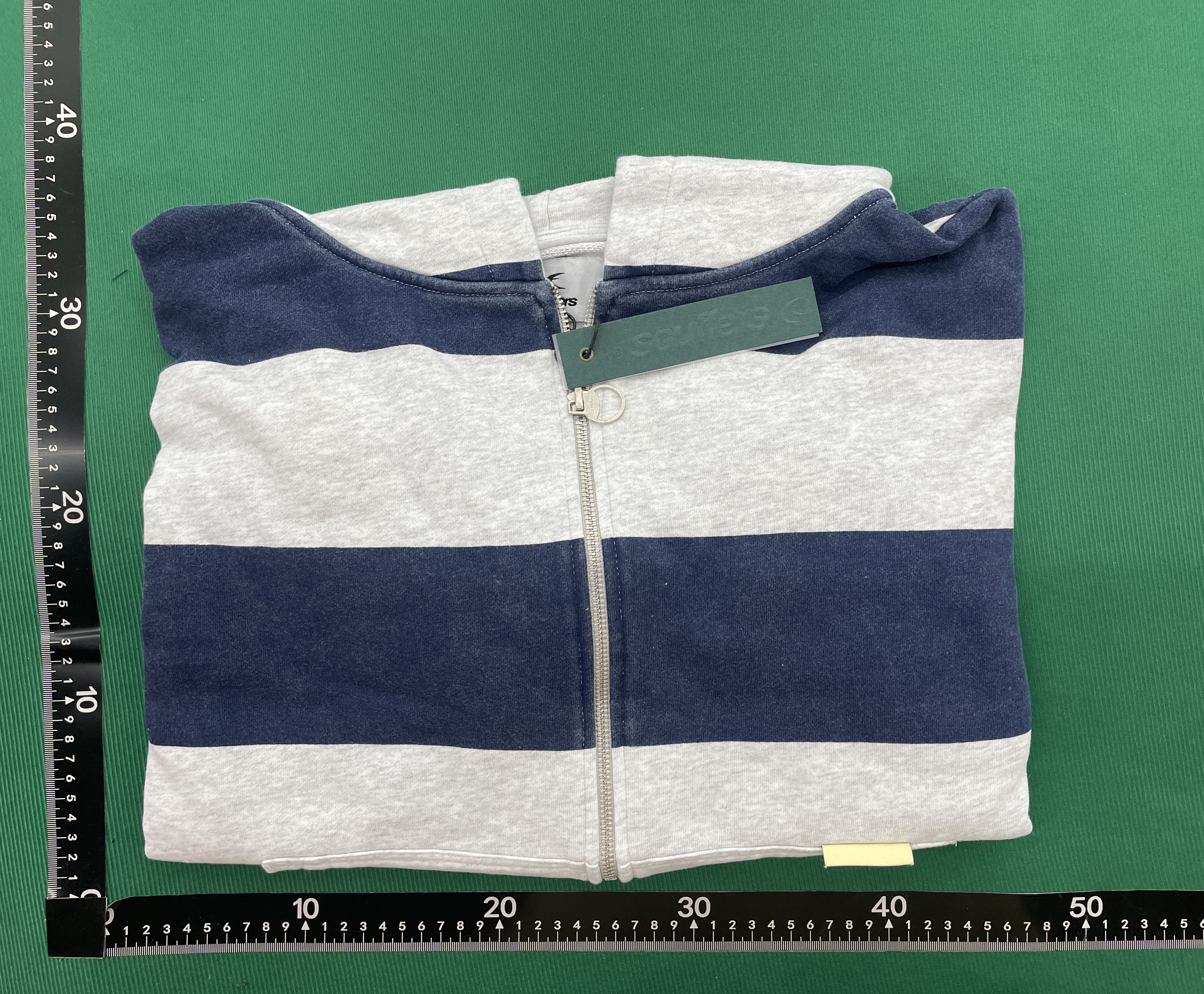 Sweatshirt QC photo 1 of 19