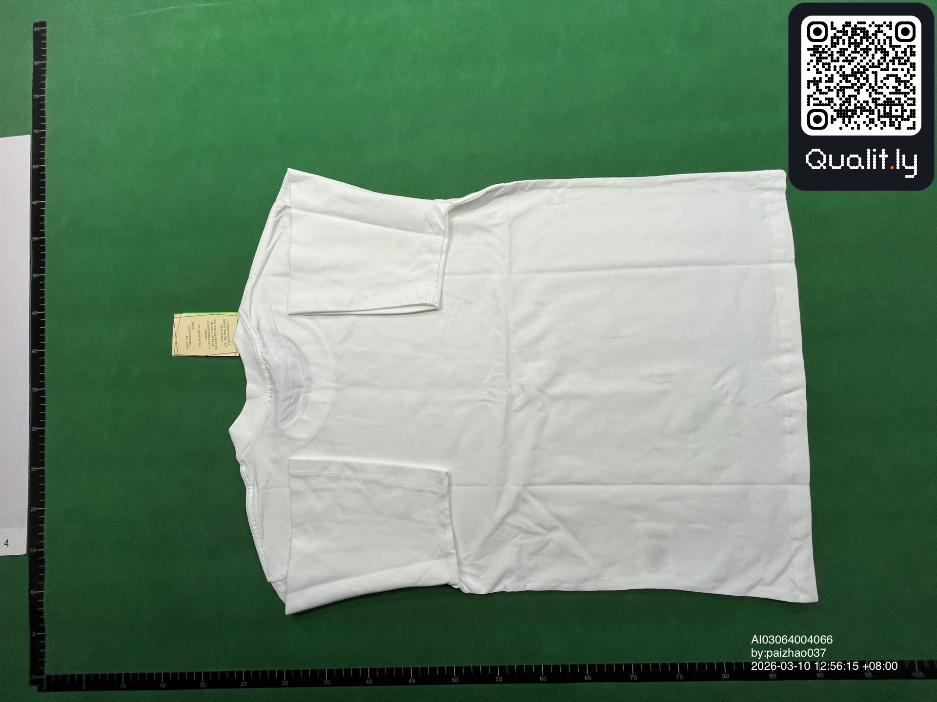 T-shirt — foto QC 2 de 4