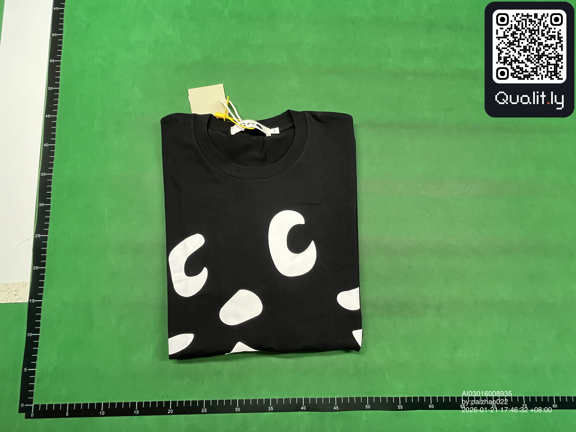 T-shirt — photo QC 1 sur 4