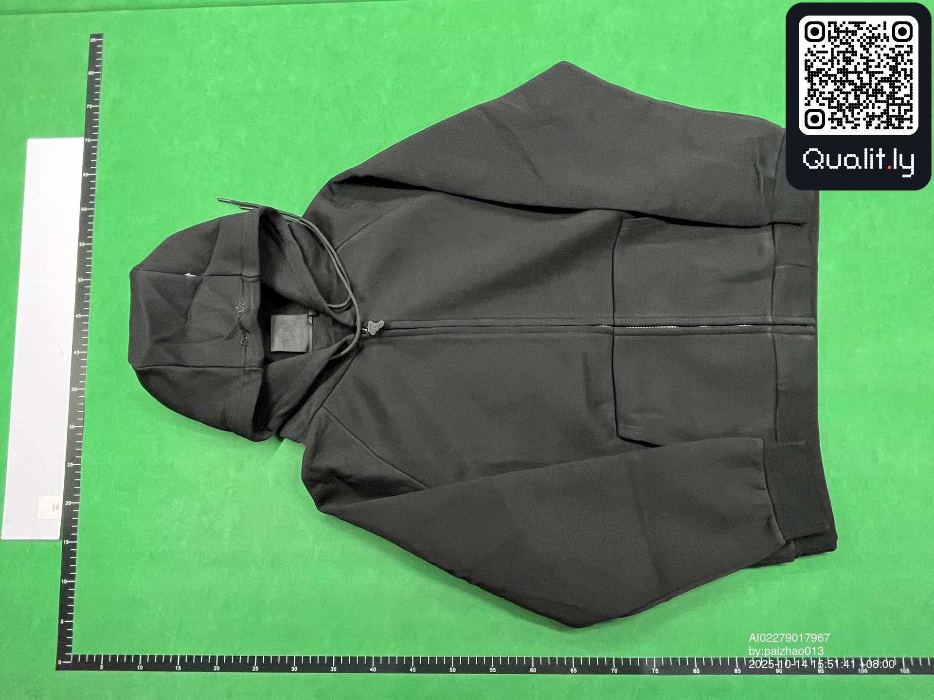Hoodie — QC-foto 3 van 4