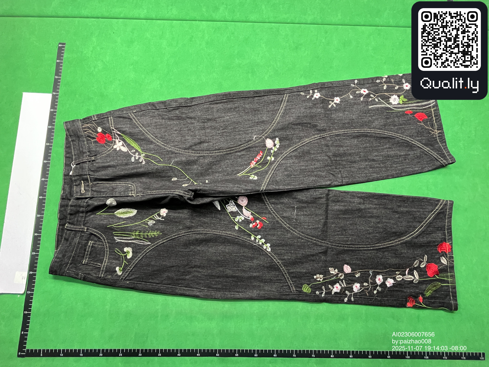 Jeans — foto QC 3 di 8