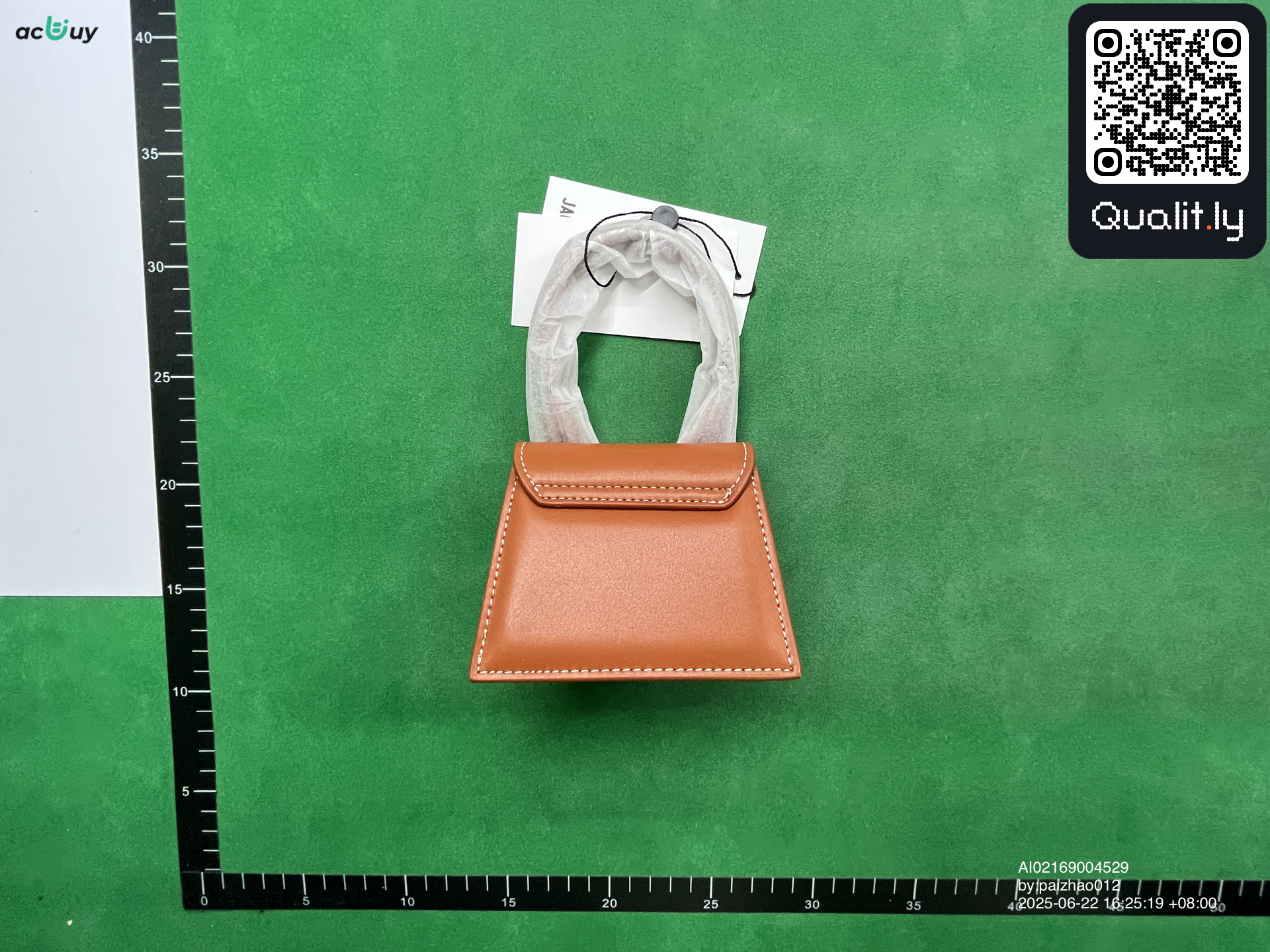 包 QC 照片 2 / 6
