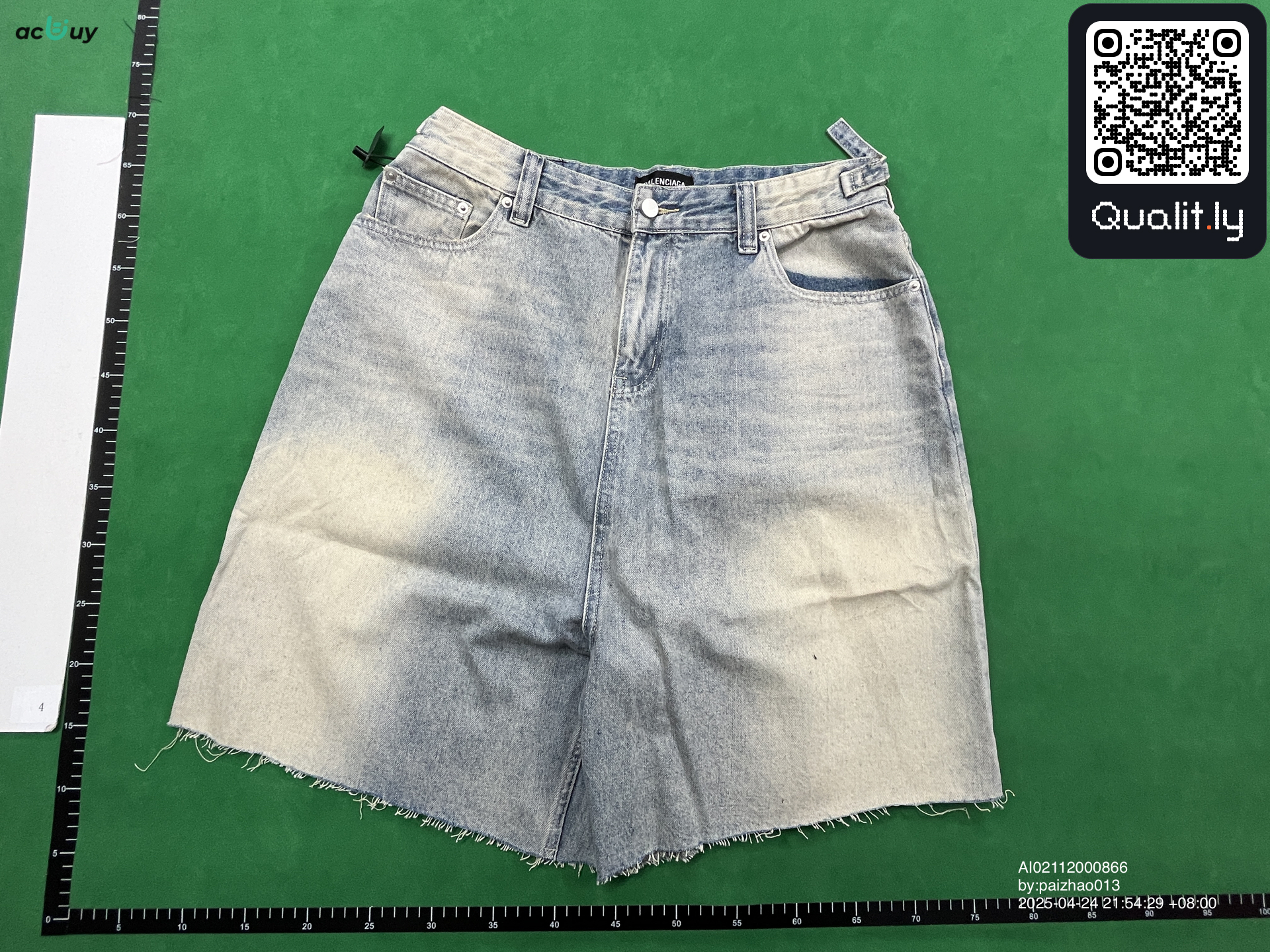Jeans — QC-Foto 3 von 12