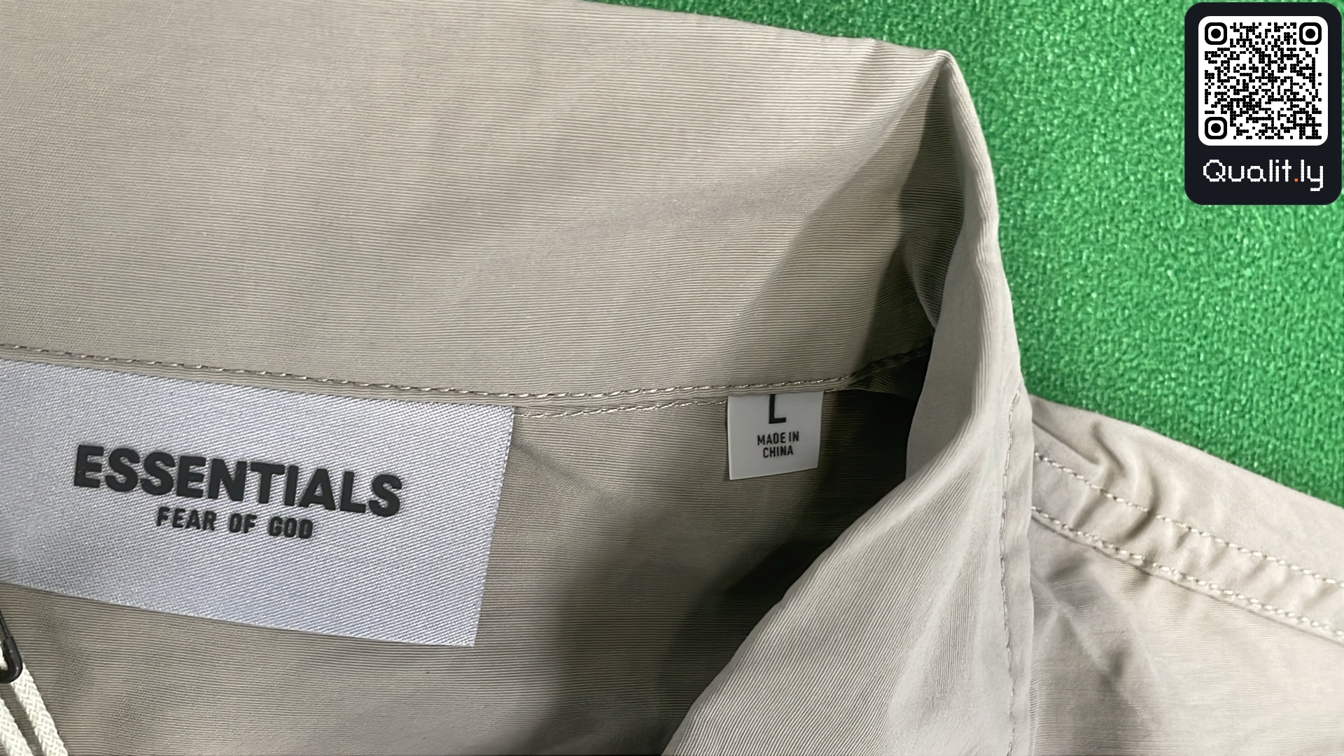 Veste — photo QC 1 sur 4