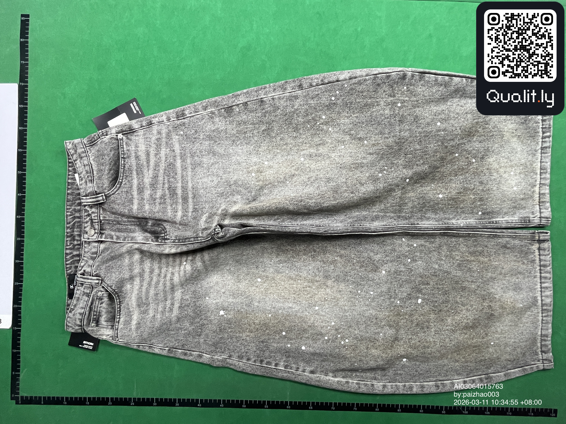 Jeans — QC-foto 3 av 4
