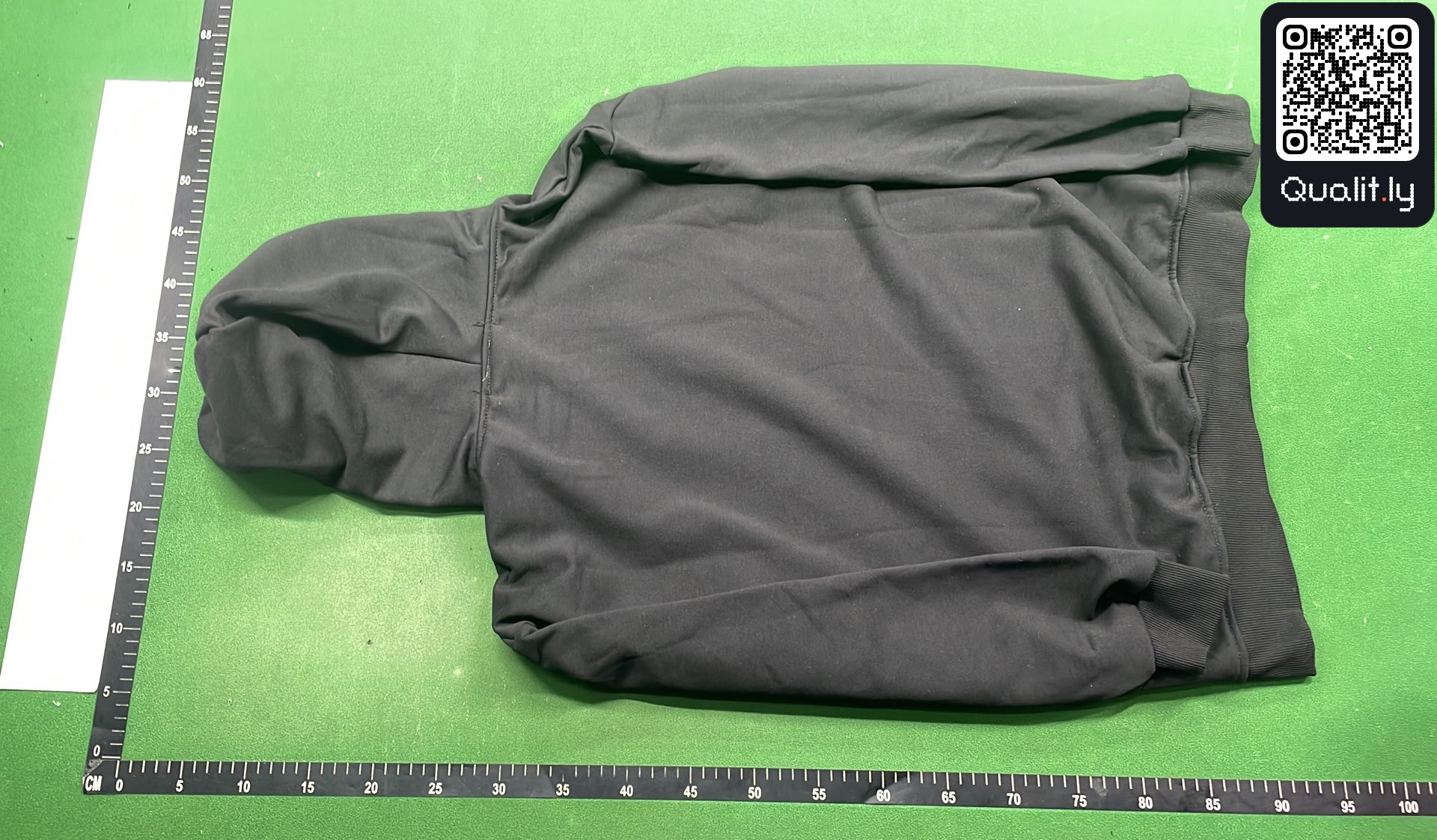 Hoodie QC photo 3 of 8