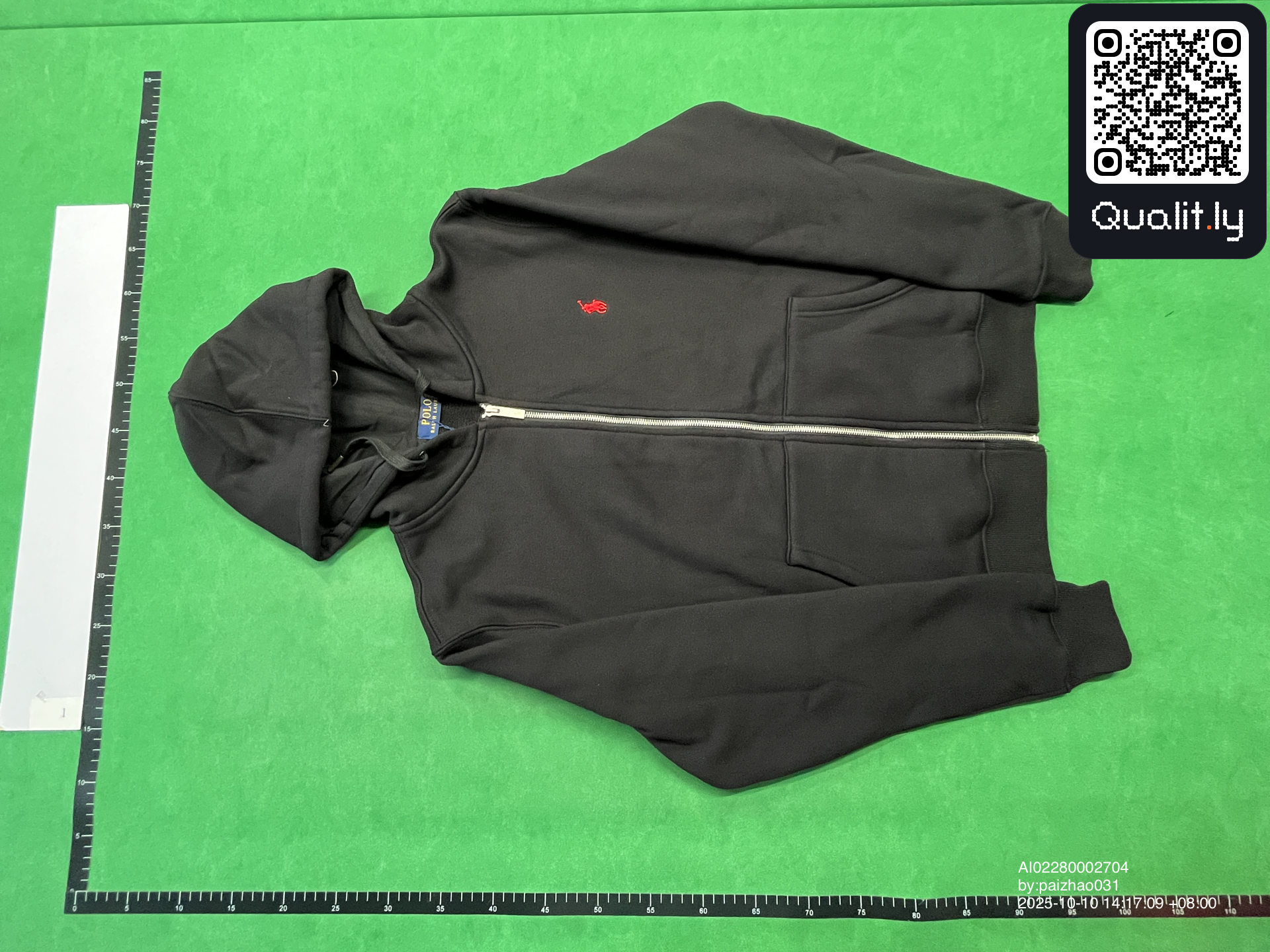 Hoodie QC photo 3 of 52