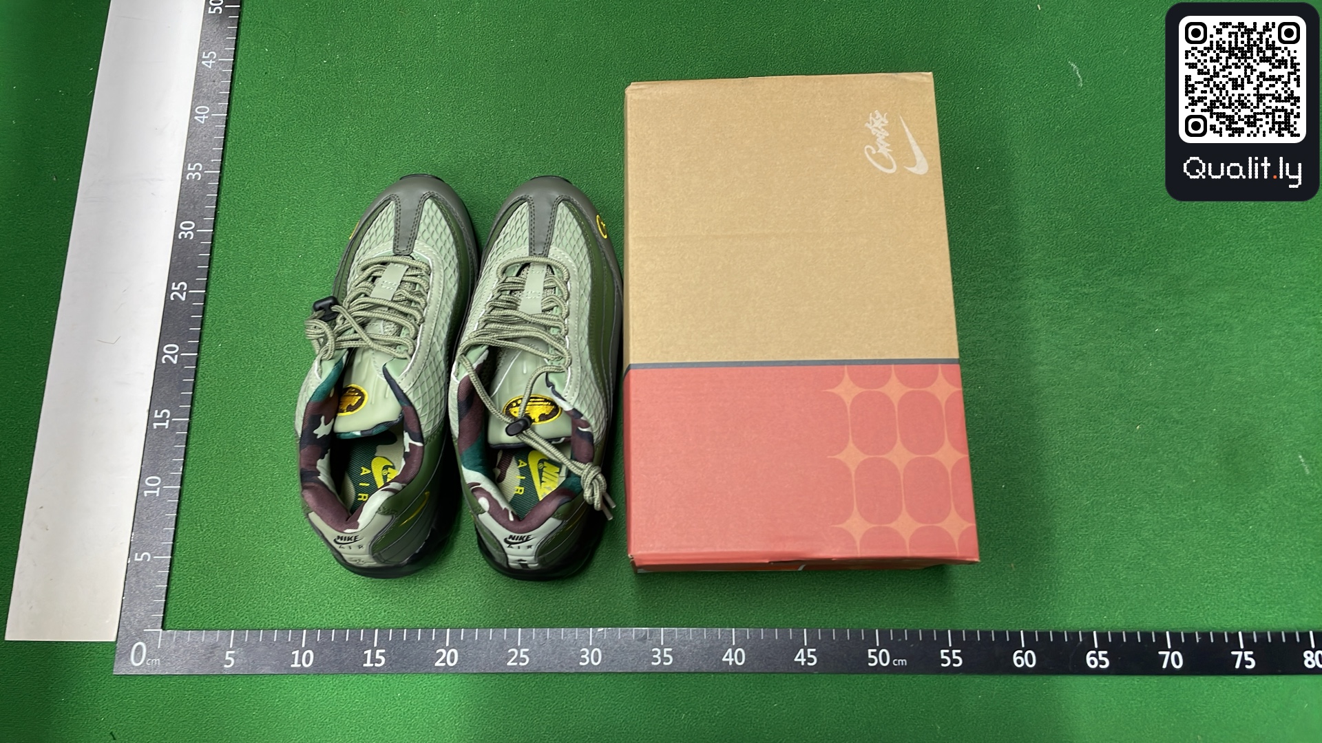 Sneaker — QC-Foto 1 von 6