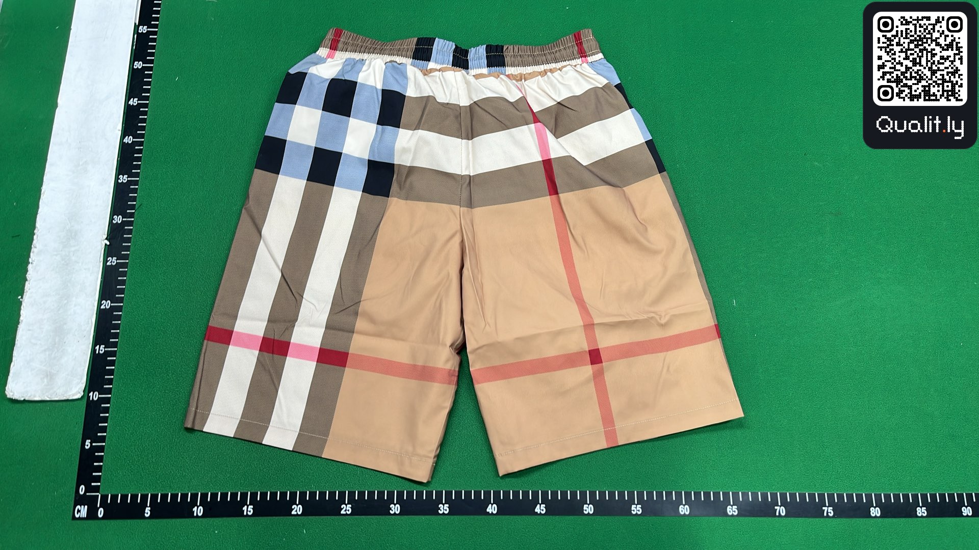 Shorts QC photo 3 of 284