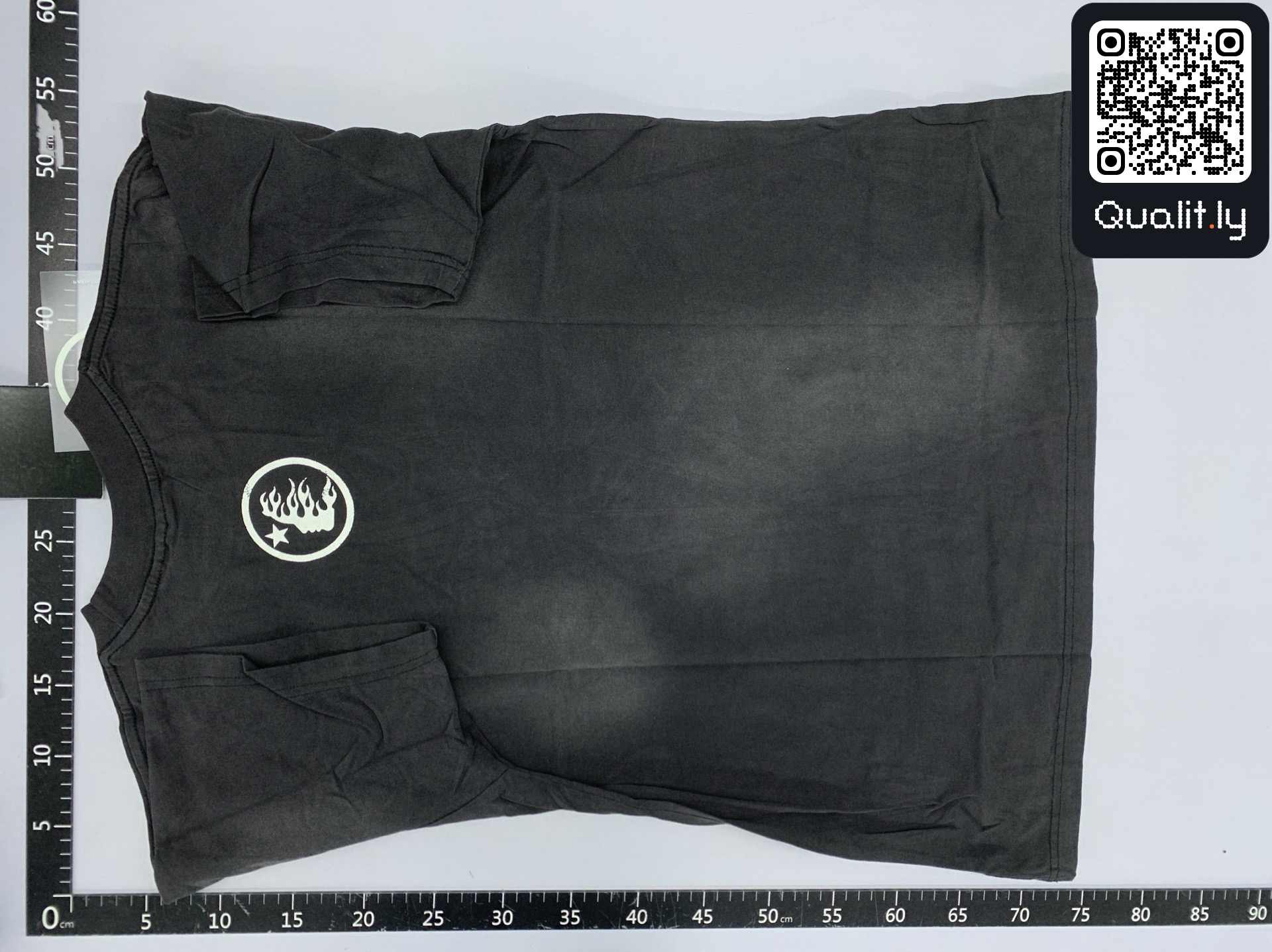 T-shirt — foto QC 2 de 59