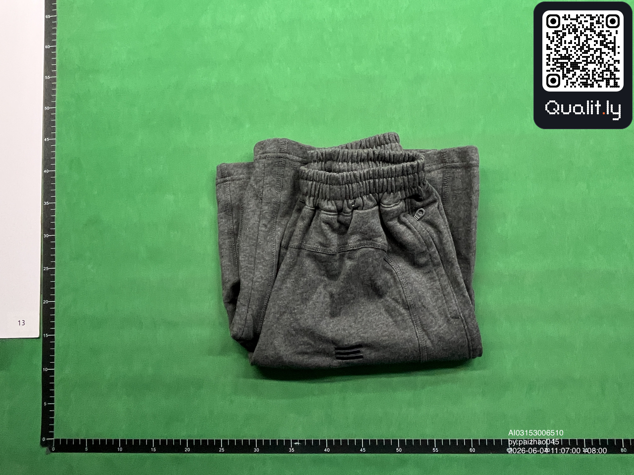 Sweatshirt QC photo 1 of 16