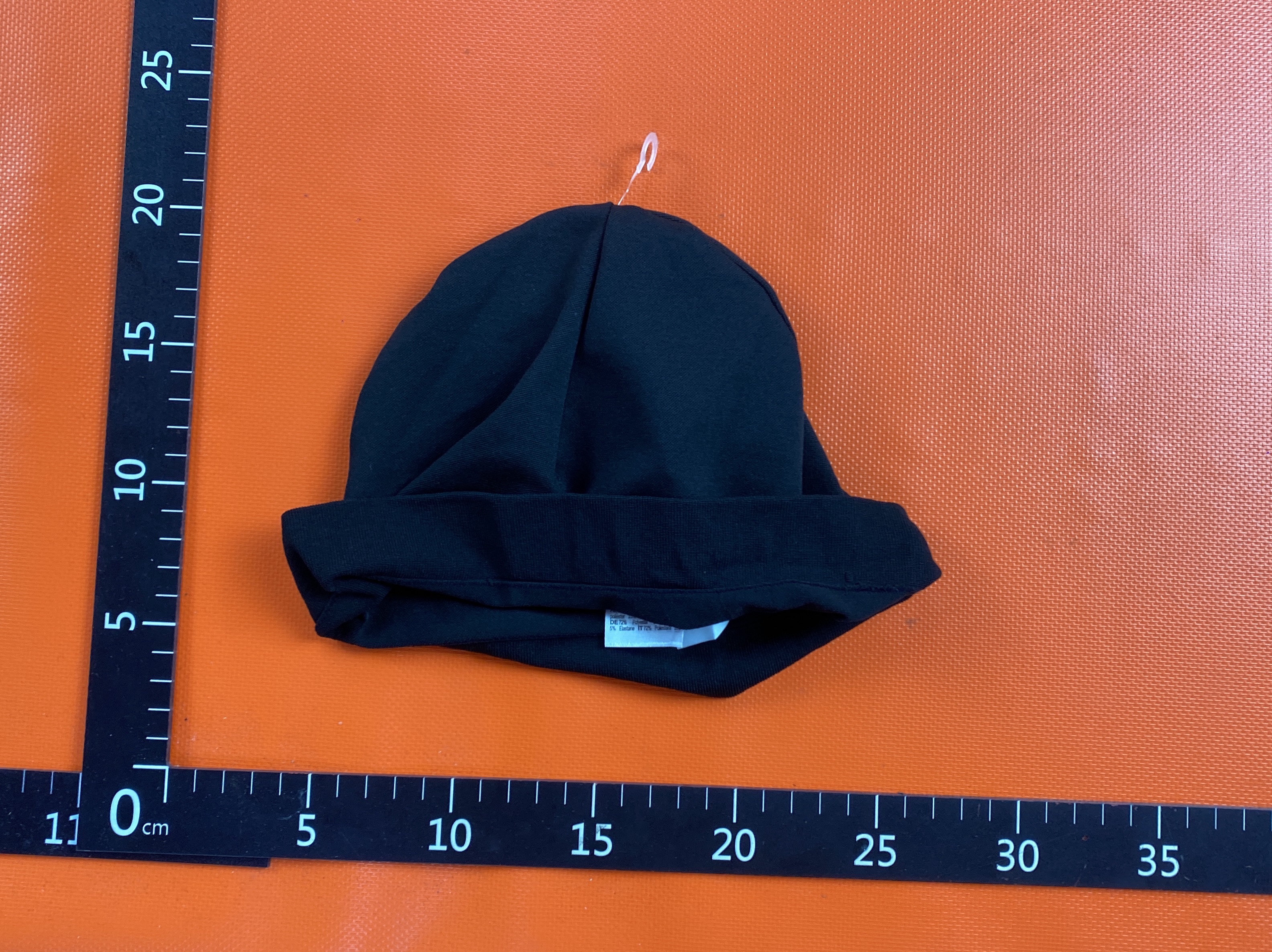 Beanie QC photo 2 of 39