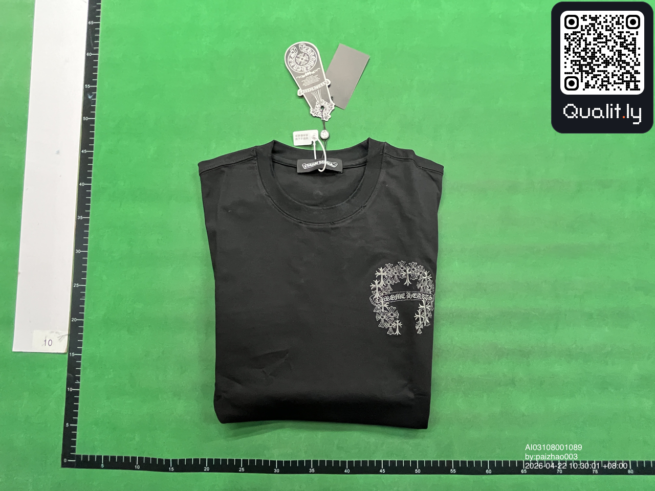 T-shirt — photo QC 1 sur 16