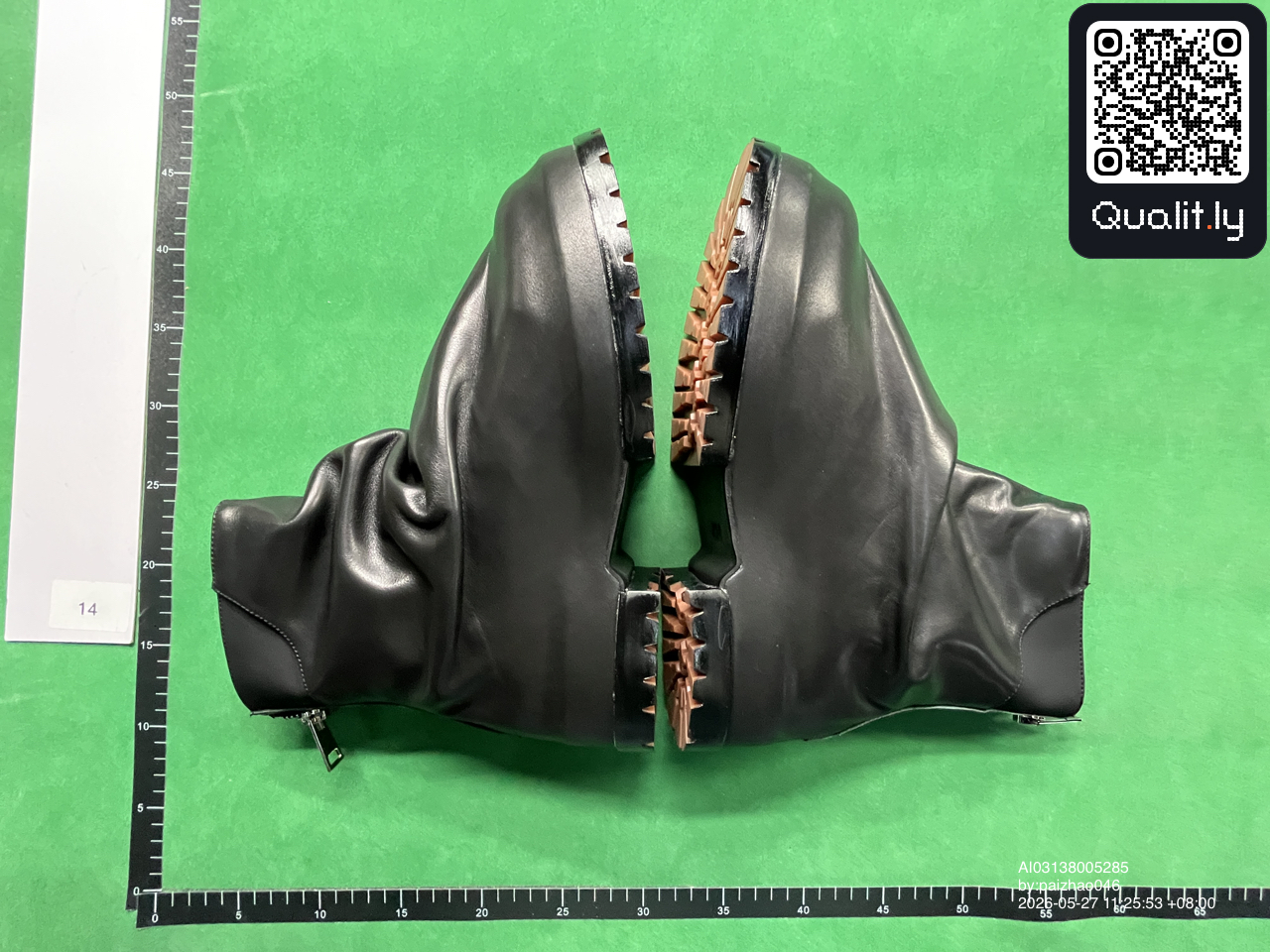 Sneakers QC photo 3 of 36