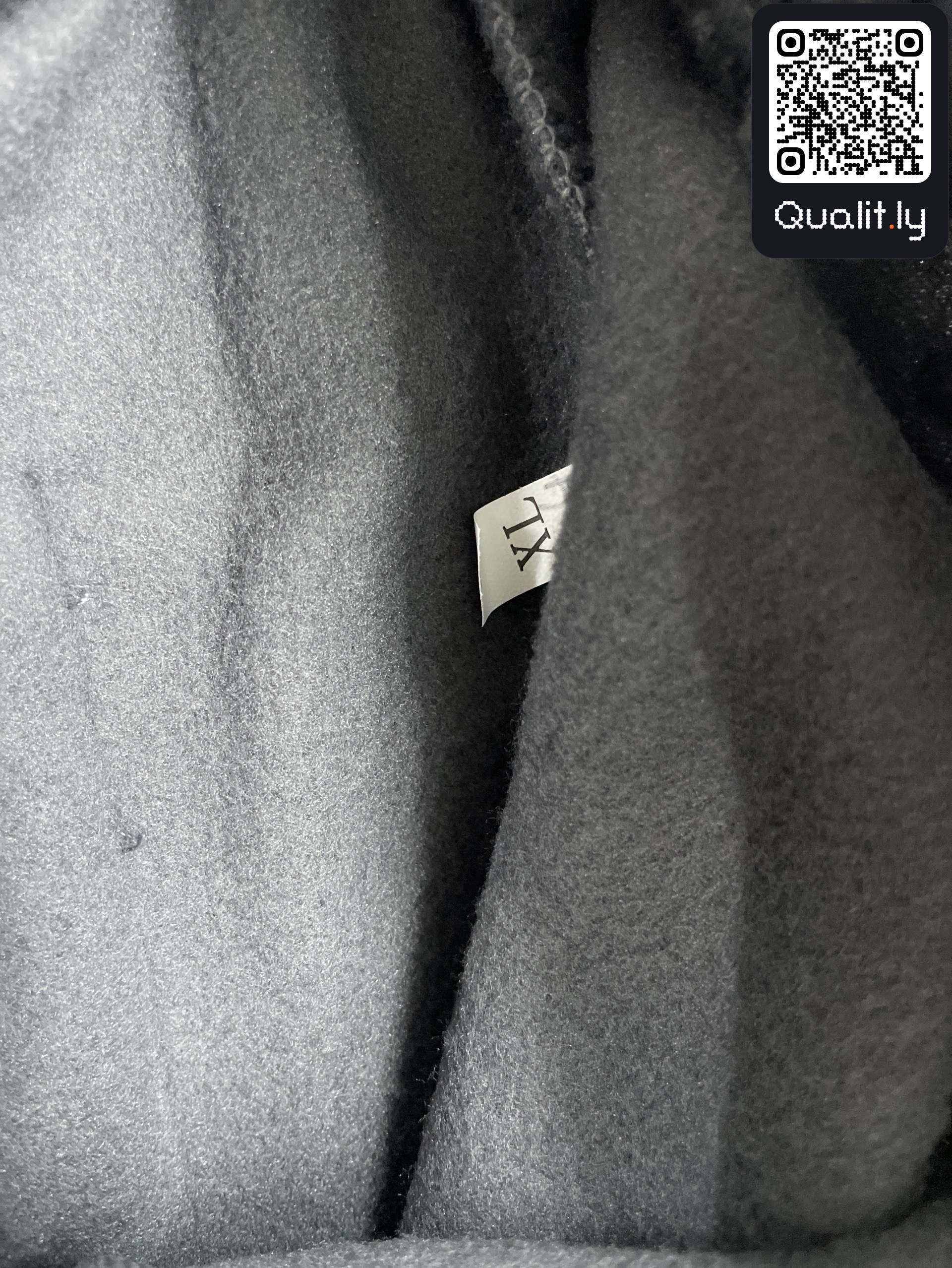 Hoodie — QC-foto 3 van 138