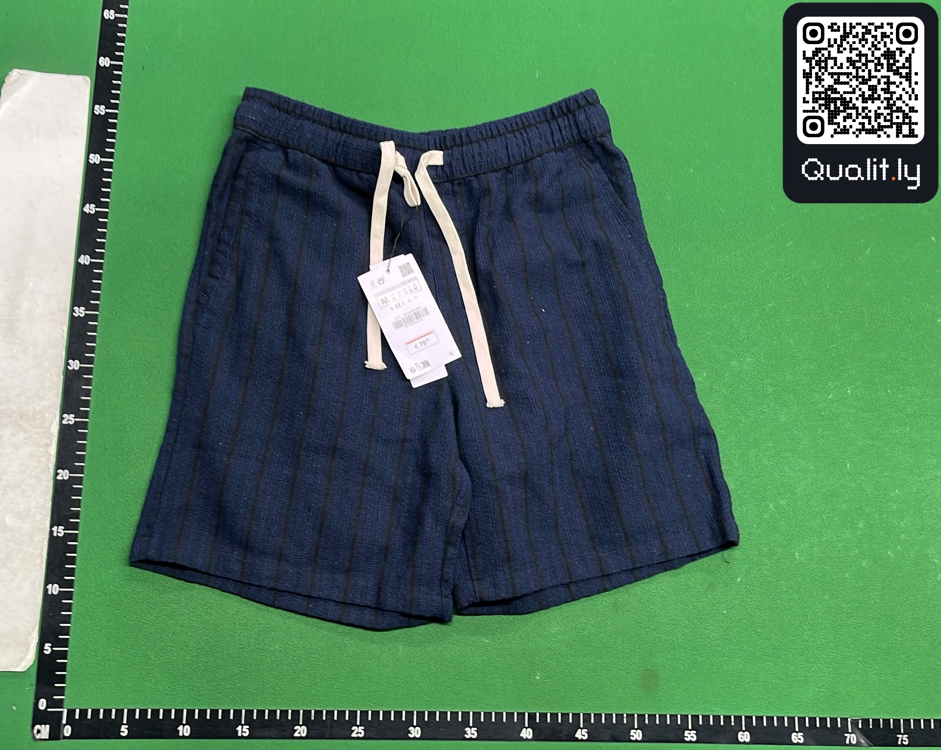 Shorts QC photo 2 of 12