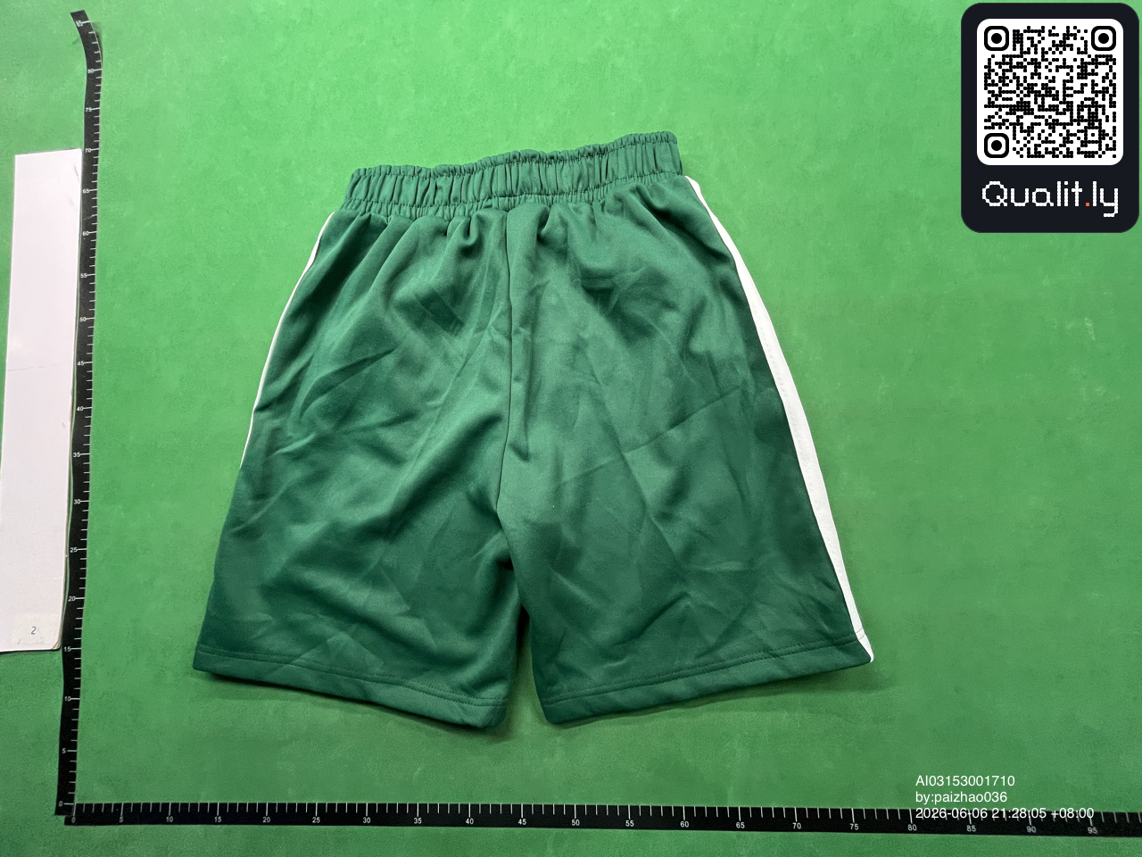 Short — photo QC 3 sur 34
