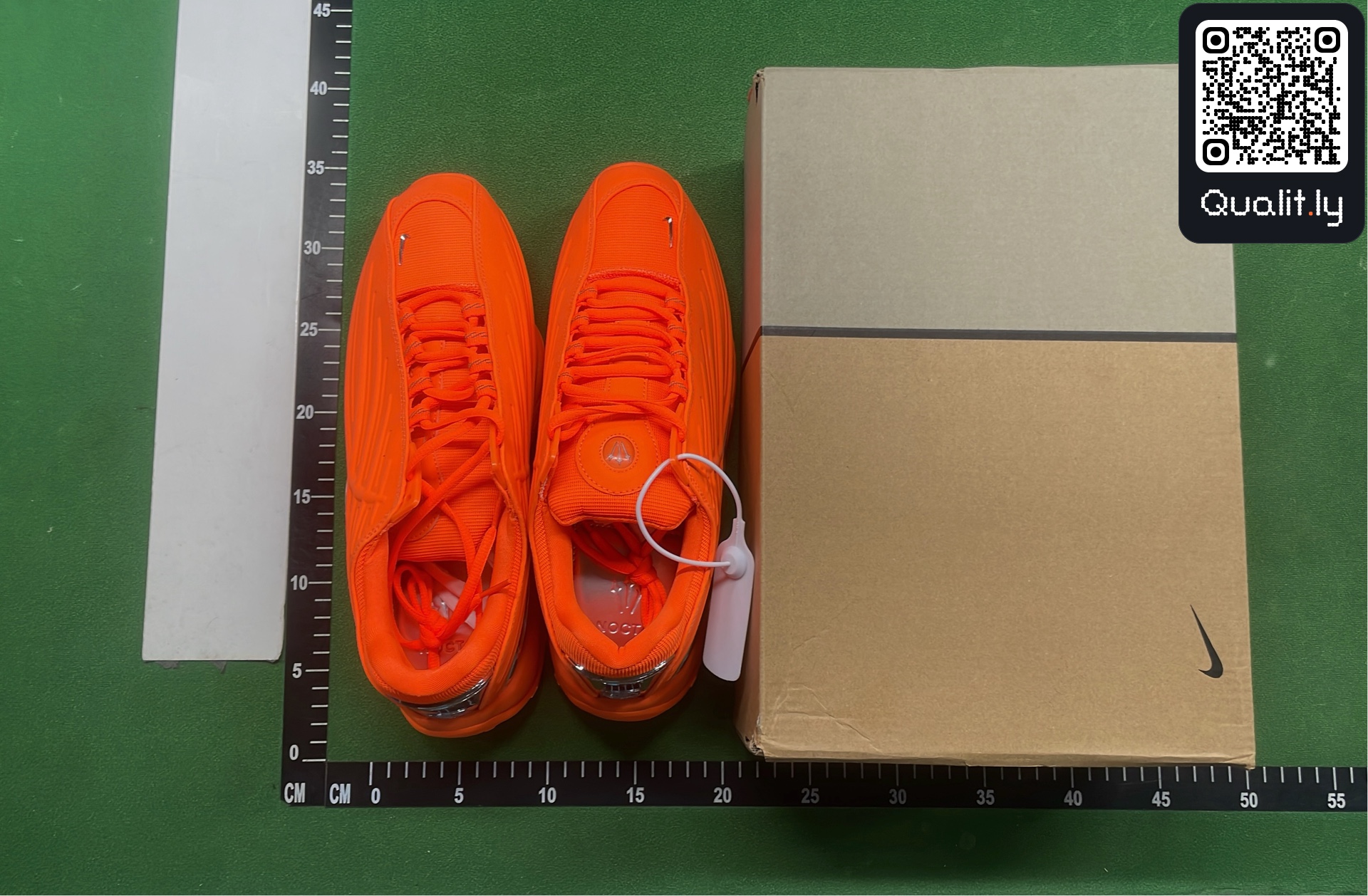Sneakers — QC-foto 1 van 6