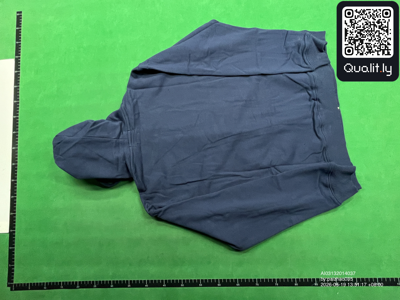 Hoodie — QC-foto 2 av 74